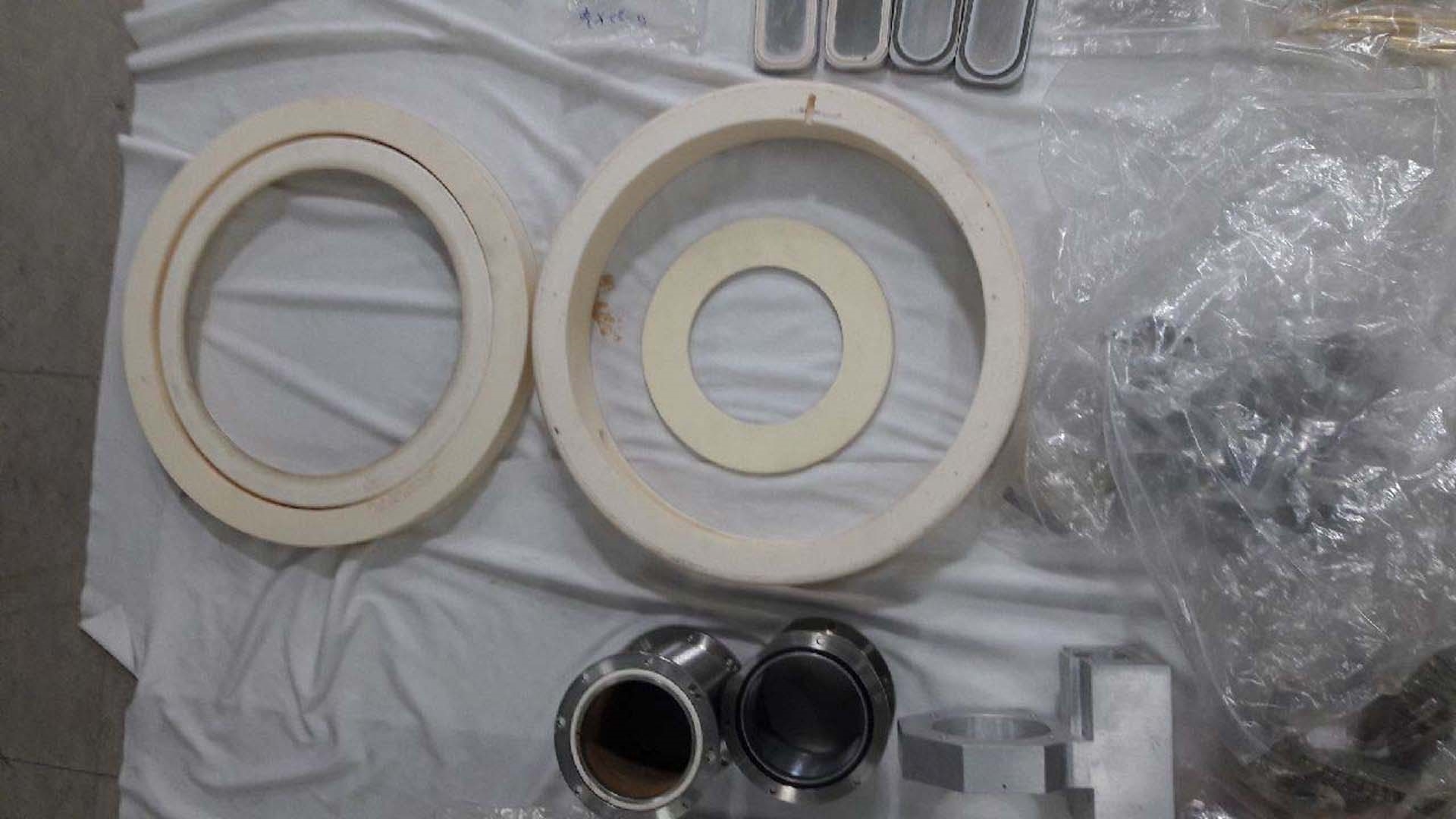 Photo Used AMAT / APPLIED MATERIALS Spare parts for DxZ Chamber For Sale