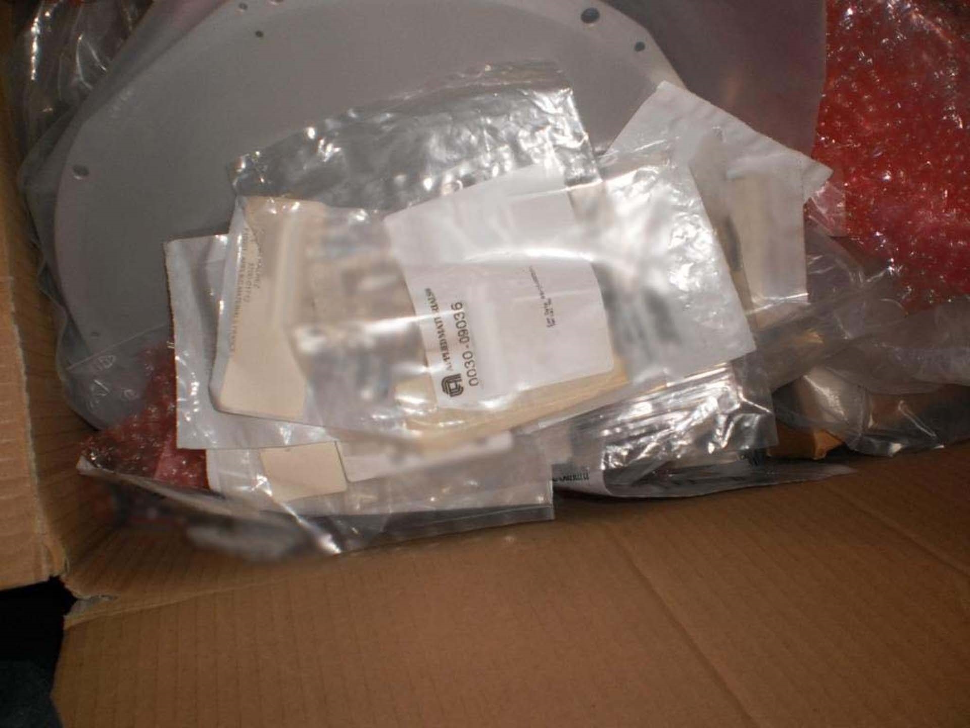 Foto Verwendet AMAT / APPLIED MATERIALS Spare parts for P5000 Zum Verkauf