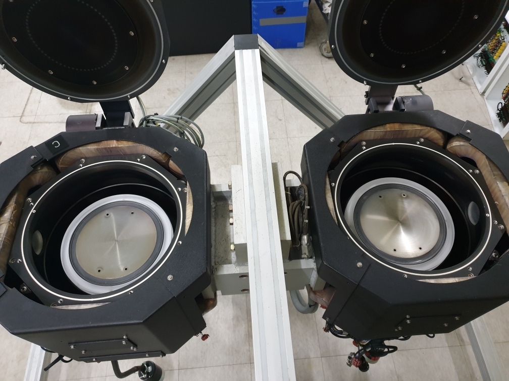 Foto Verwendet AMAT / APPLIED MATERIALS Sputter etch chambers for P5000 Zum Verkauf