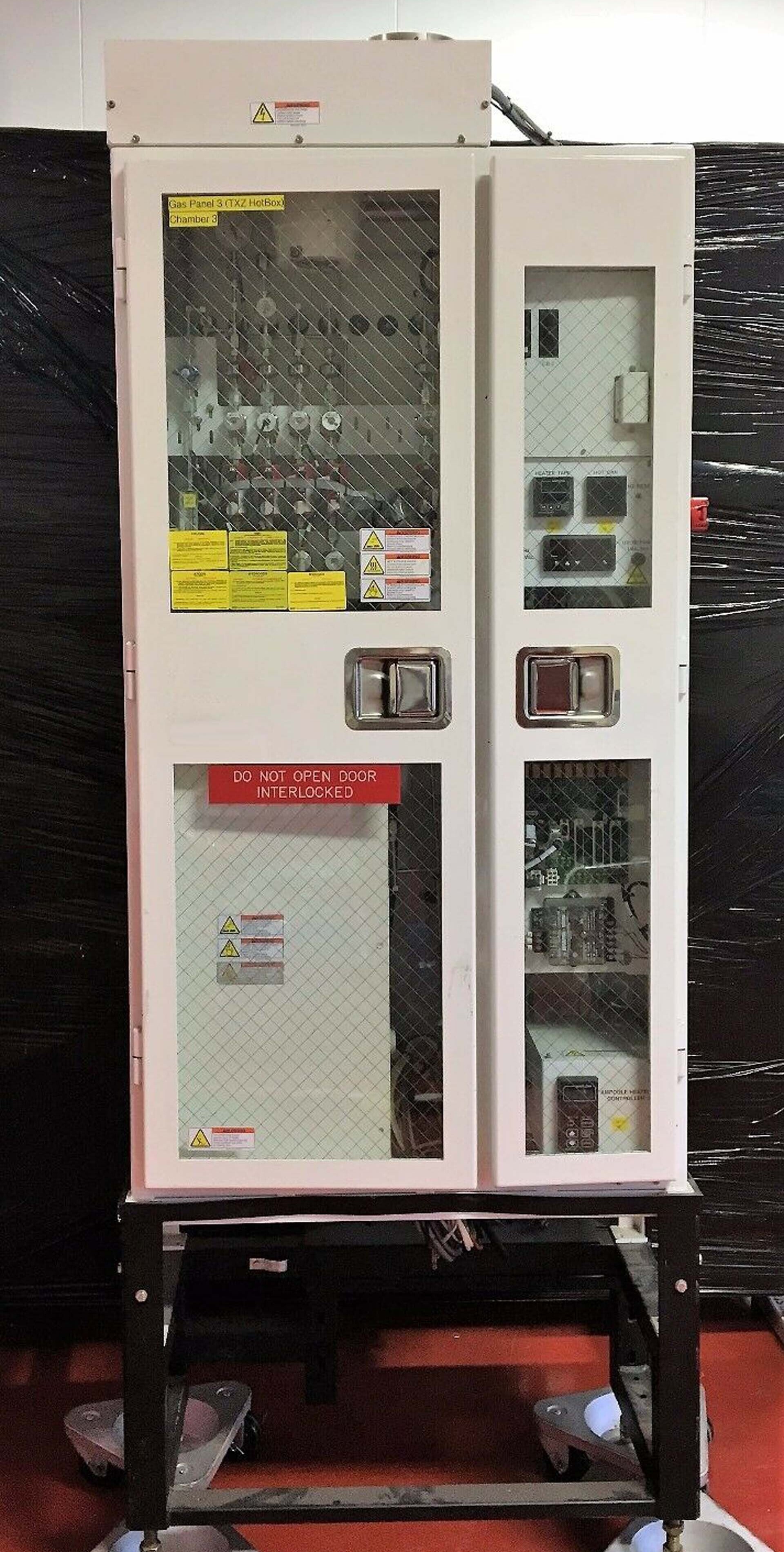 Photo Used AMAT / APPLIED MATERIALS TxZ TDMAT Liquid cabinet for Endura 5500 For Sale