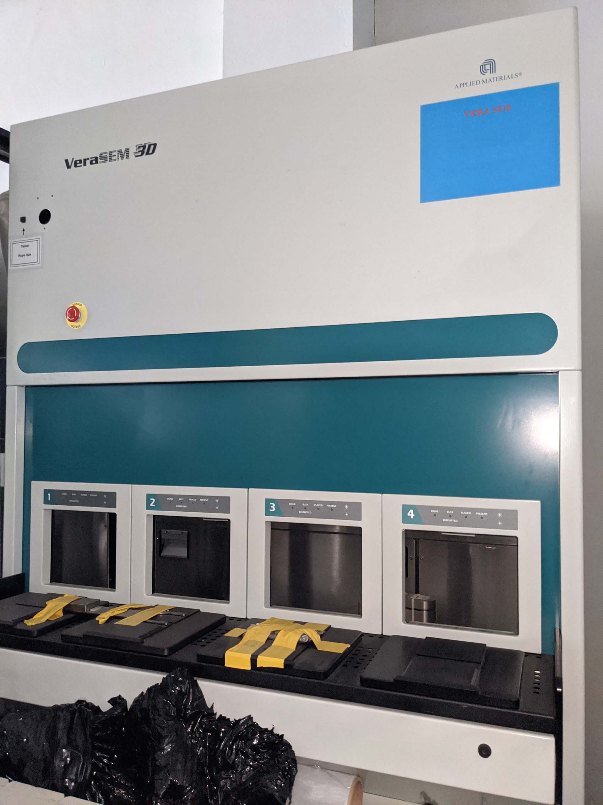 Photo Used AMAT / APPLIED MATERIALS VeraSEM 3D For Sale