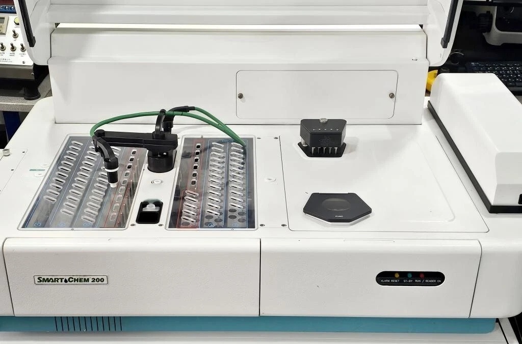 사진 사용됨 AMS SmartChem 200 판매용
