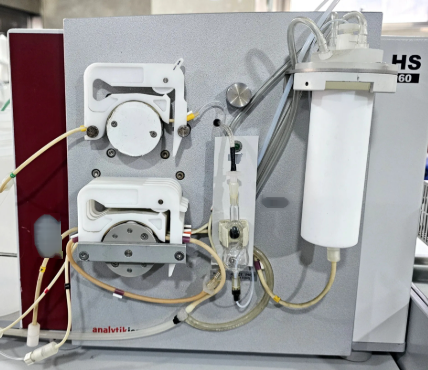 Foto Verwendet ANALYTIK JENA AAS novAA 330 Zum Verkauf