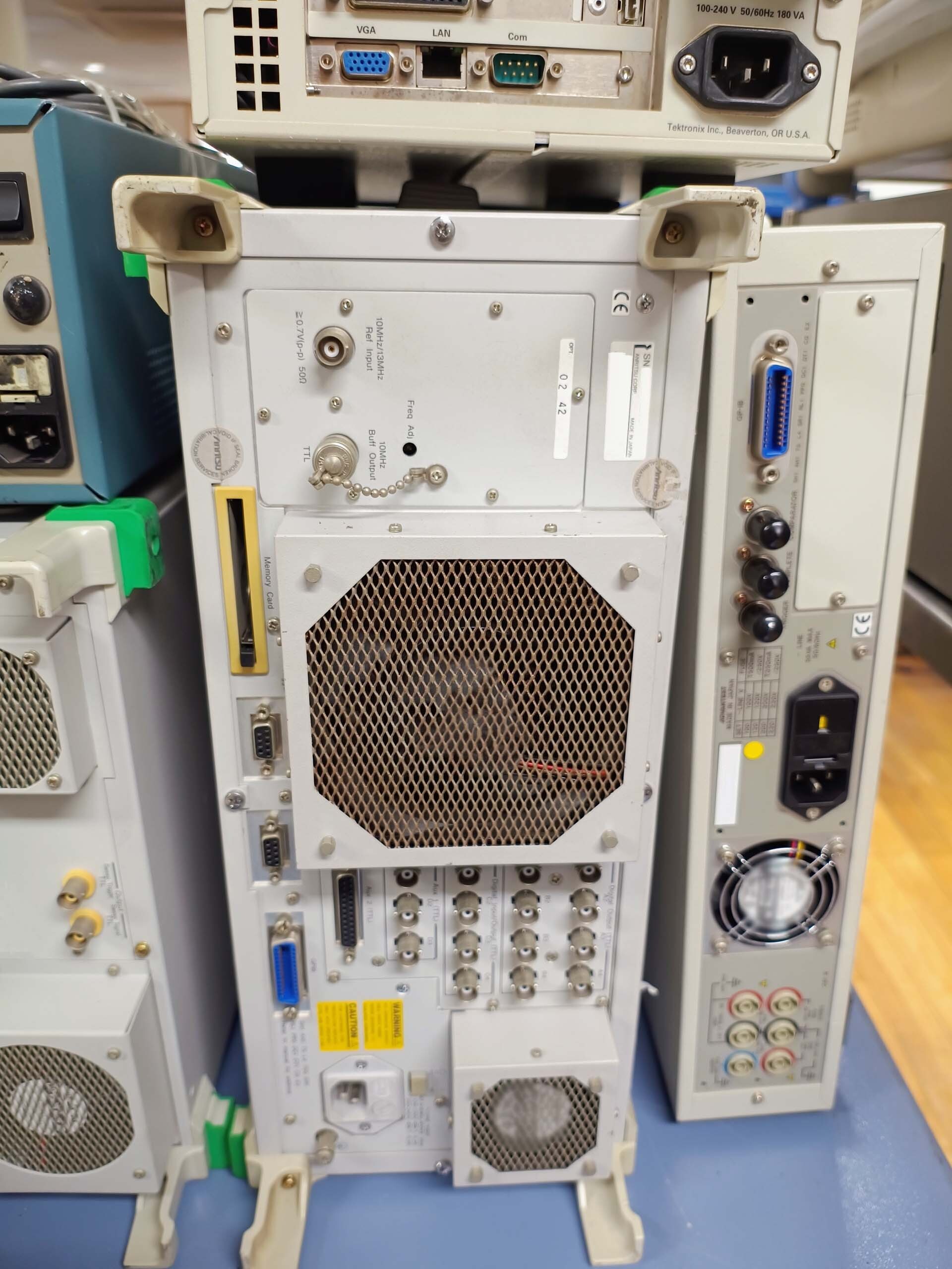 사진 사용됨 ANRITSU MG 3681A 판매용