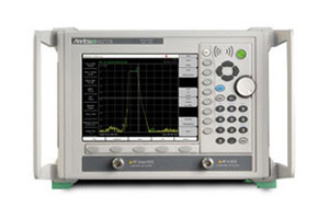 Foto Verwendet ANRITSU MS2717B Zum Verkauf