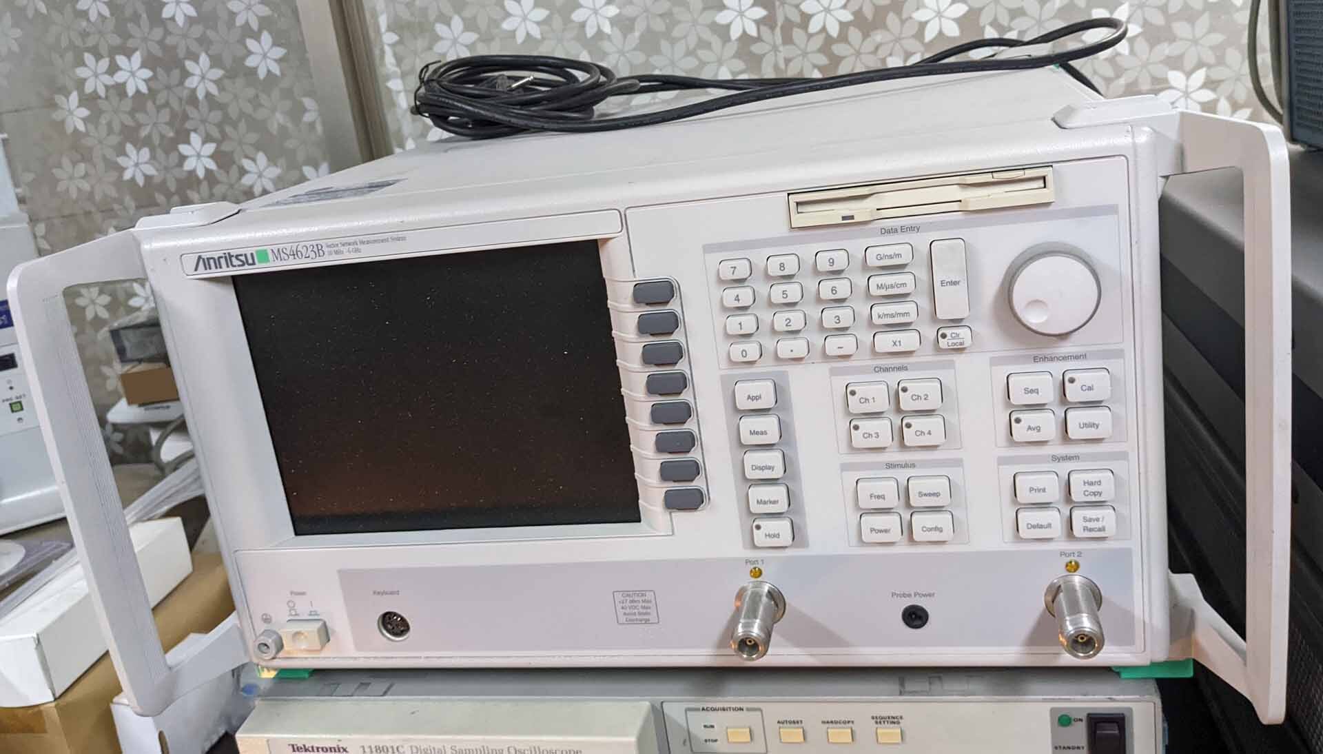 图为 已使用的 ANRITSU MS4623B 待售