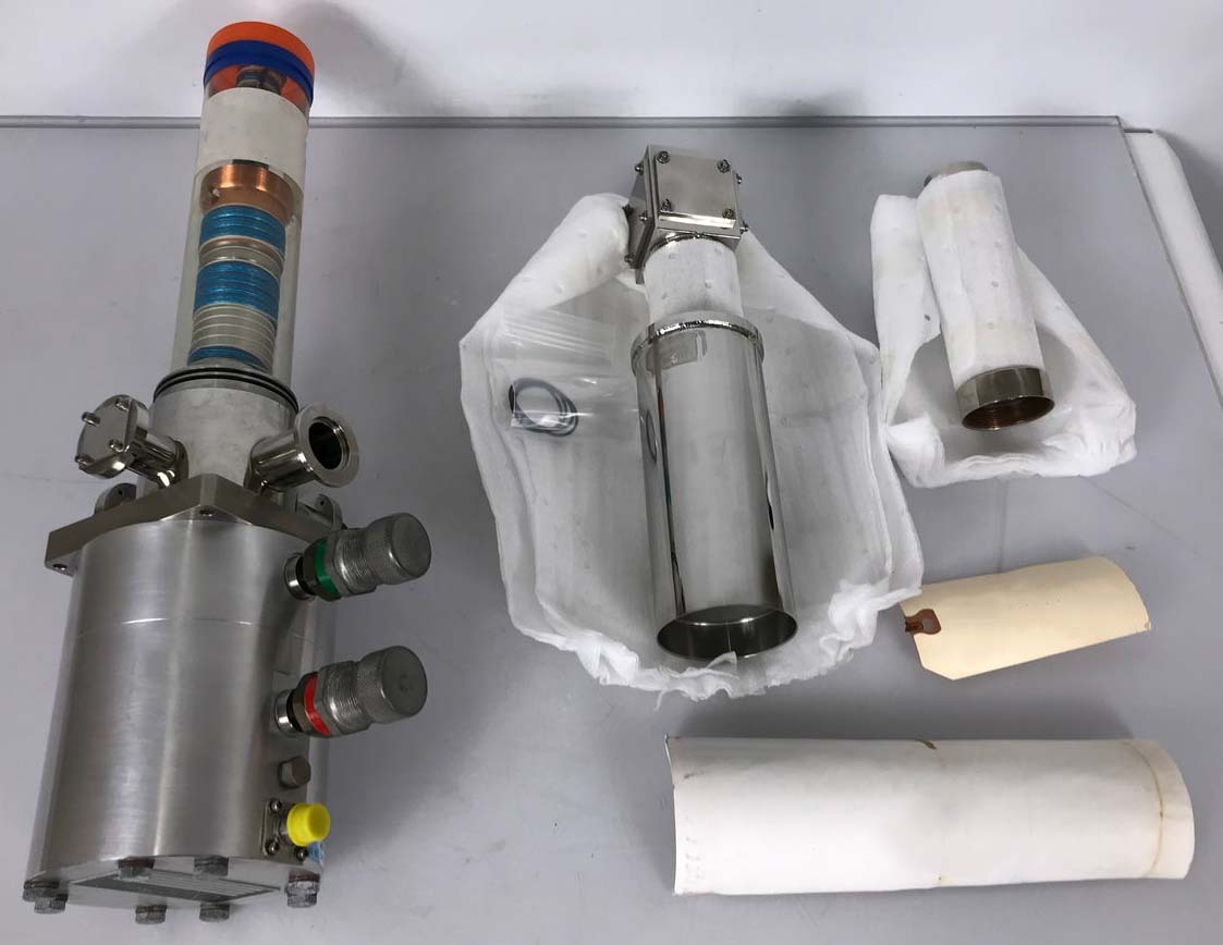 Photo Used APD CRYOGENICS APD 6020000 For Sale