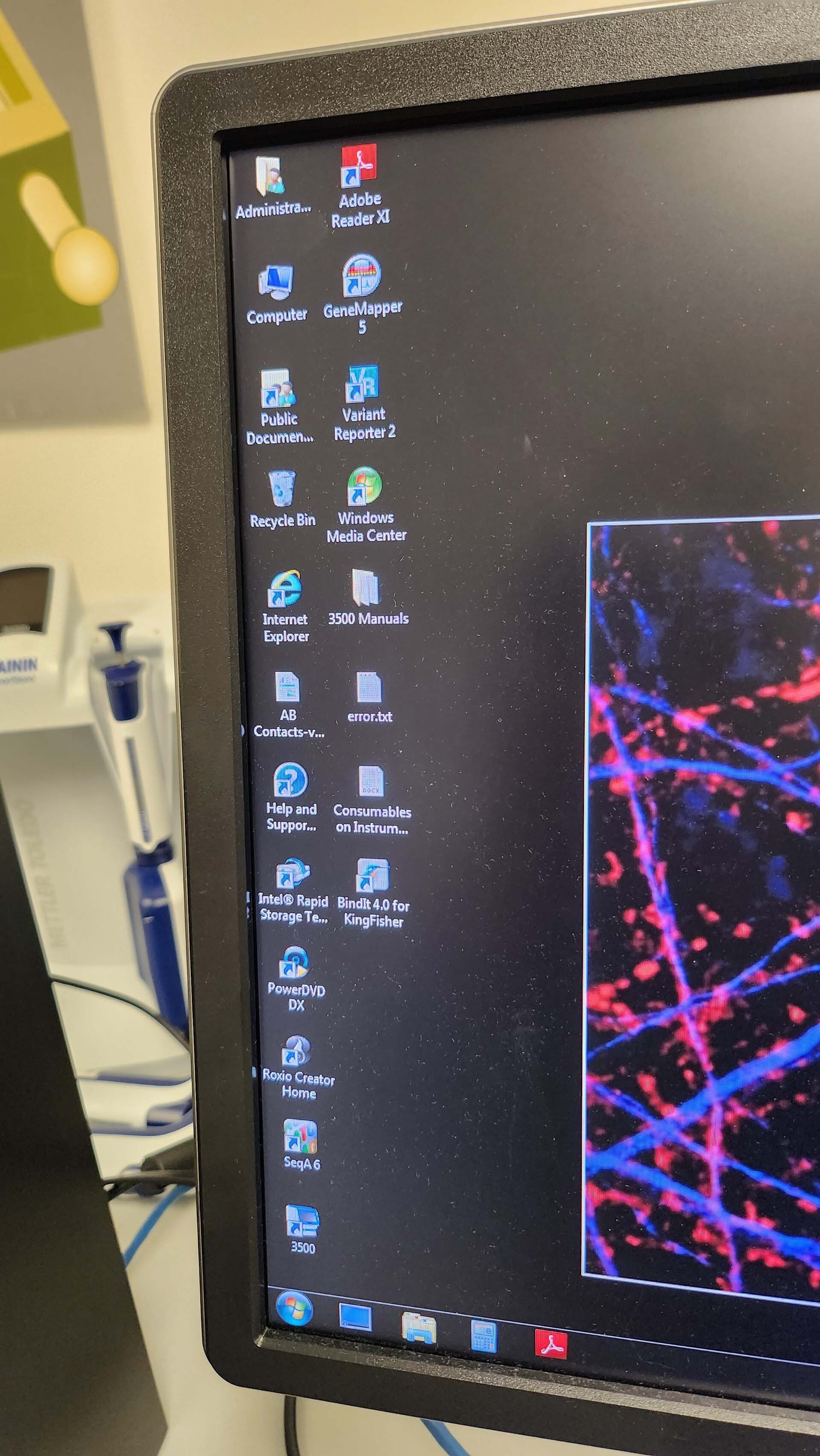 Foto Verwendet APPLIED BIOSYSTEMS / ABI / HITACHI 3500XL Zum Verkauf