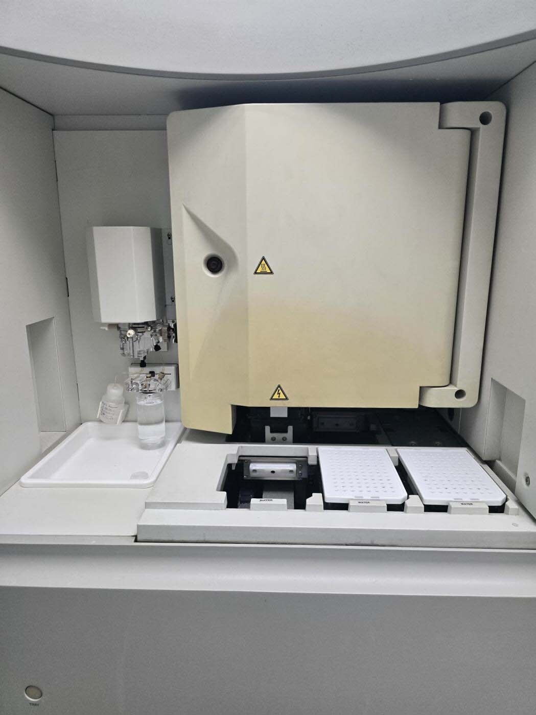Photo Utilisé APPLIED BIOSYSTEMS / ABI / MDS SCIEX 3730XL À vendre