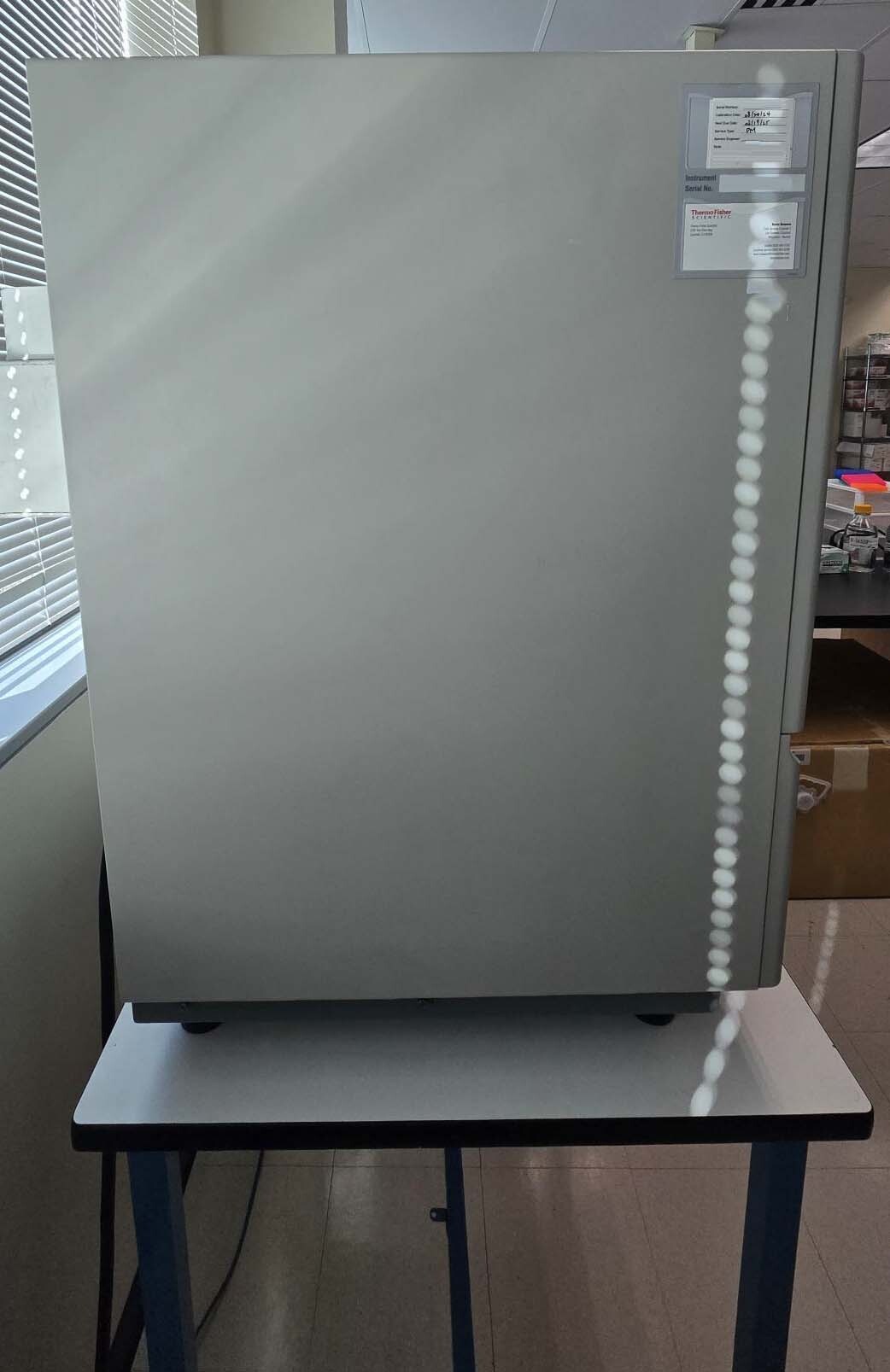 Photo Utilisé APPLIED BIOSYSTEMS / ABI / MDS SCIEX 3730XL À vendre
