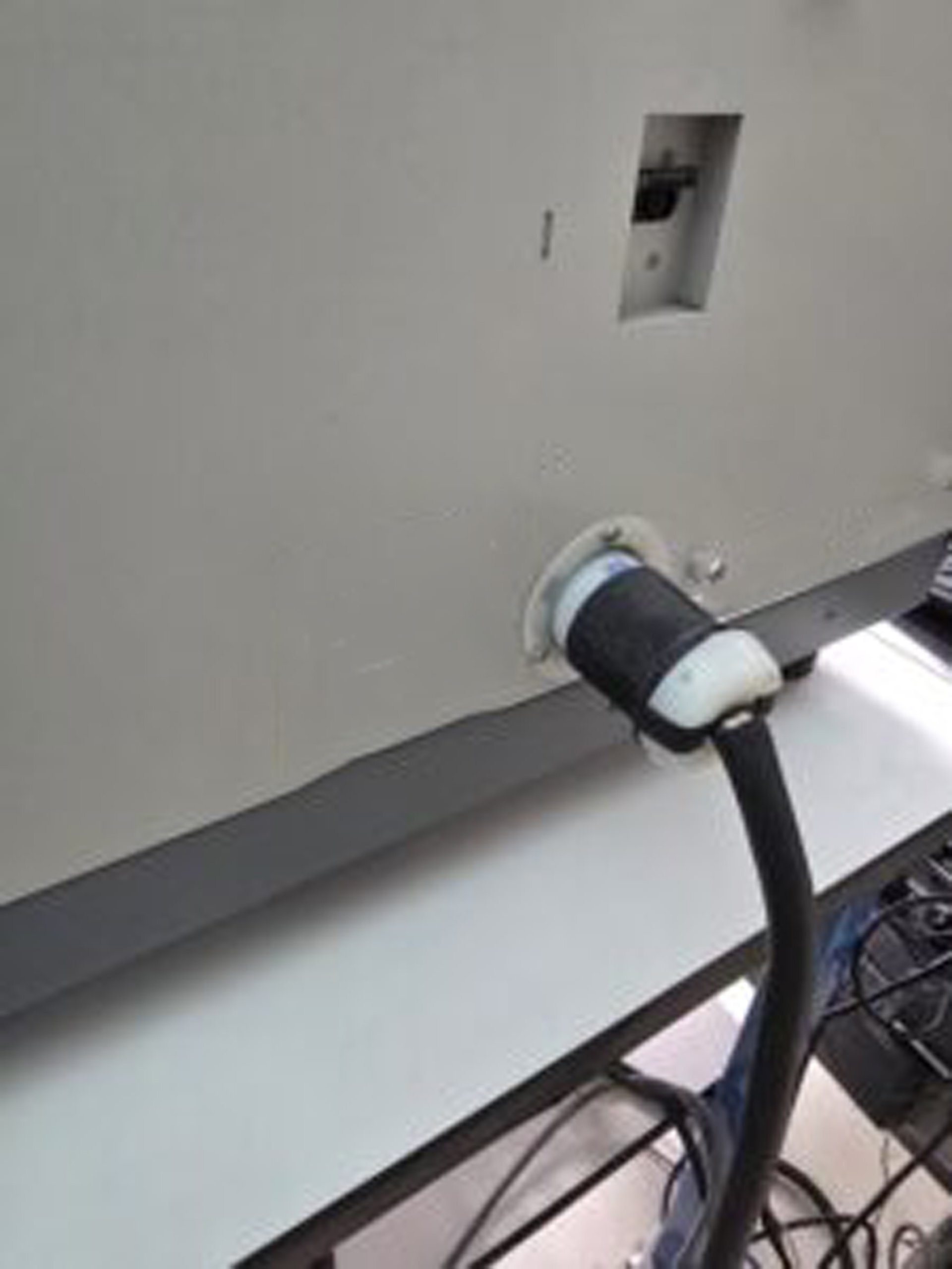 사진 사용됨 APPLIED BIOSYSTEMS / ABI / MDS SCIEX 3730XL 판매용