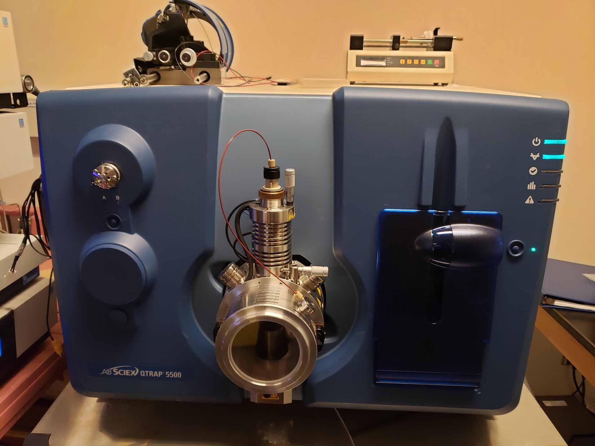 Applied Biosystems Abi Mds Sciex 5500 Qtrap Spectrometer Used For