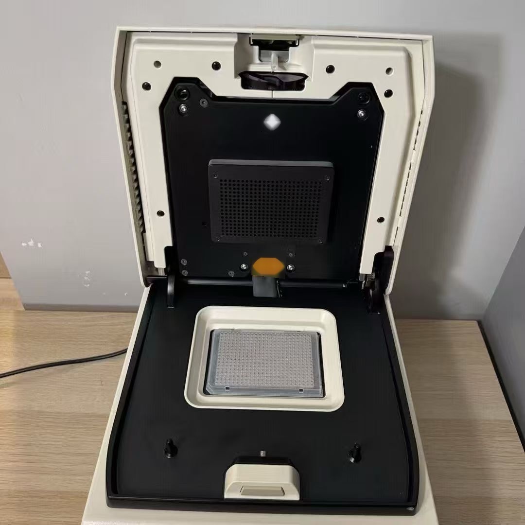 フォト（写真） 使用される APPLIED BIOSYSTEMS / ABI / MDS SCIEX 7500 販売のために