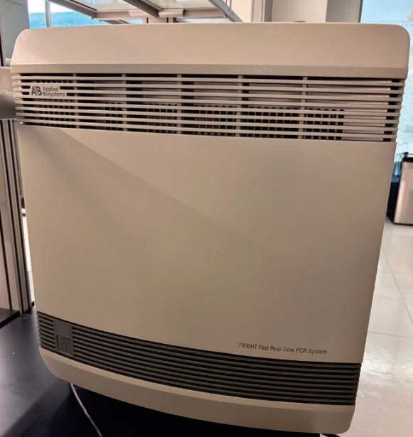 Photo Utilisé APPLIED BIOSYSTEMS / ABI / MDS SCIEX 7900 HT À vendre