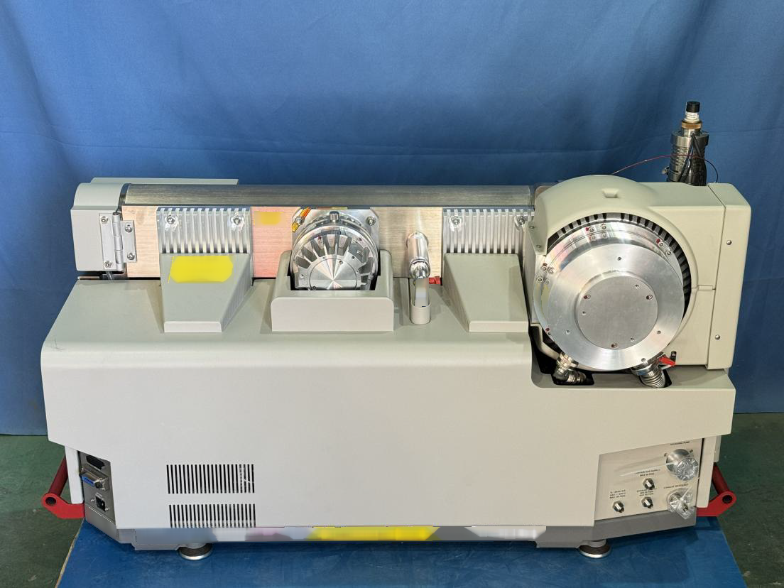 Photo Used APPLIED BIOSYSTEMS / ABI / MDS SCIEX API 4000 For Sale