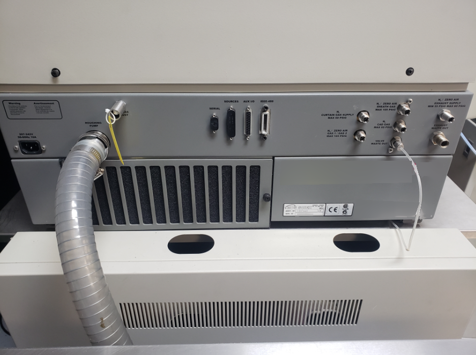 Photo Used APPLIED BIOSYSTEMS / ABI / MDS SCIEX Qtrap 3200 For Sale