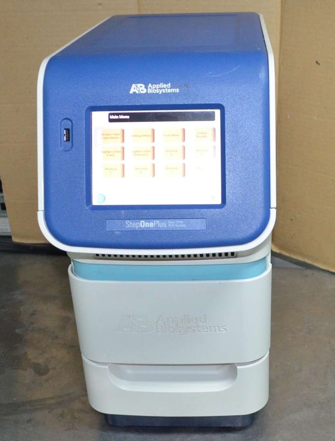 사진 사용됨 APPLIED BIOSYSTEMS / ABI / MDS SCIEX StepOnePlus 판매용