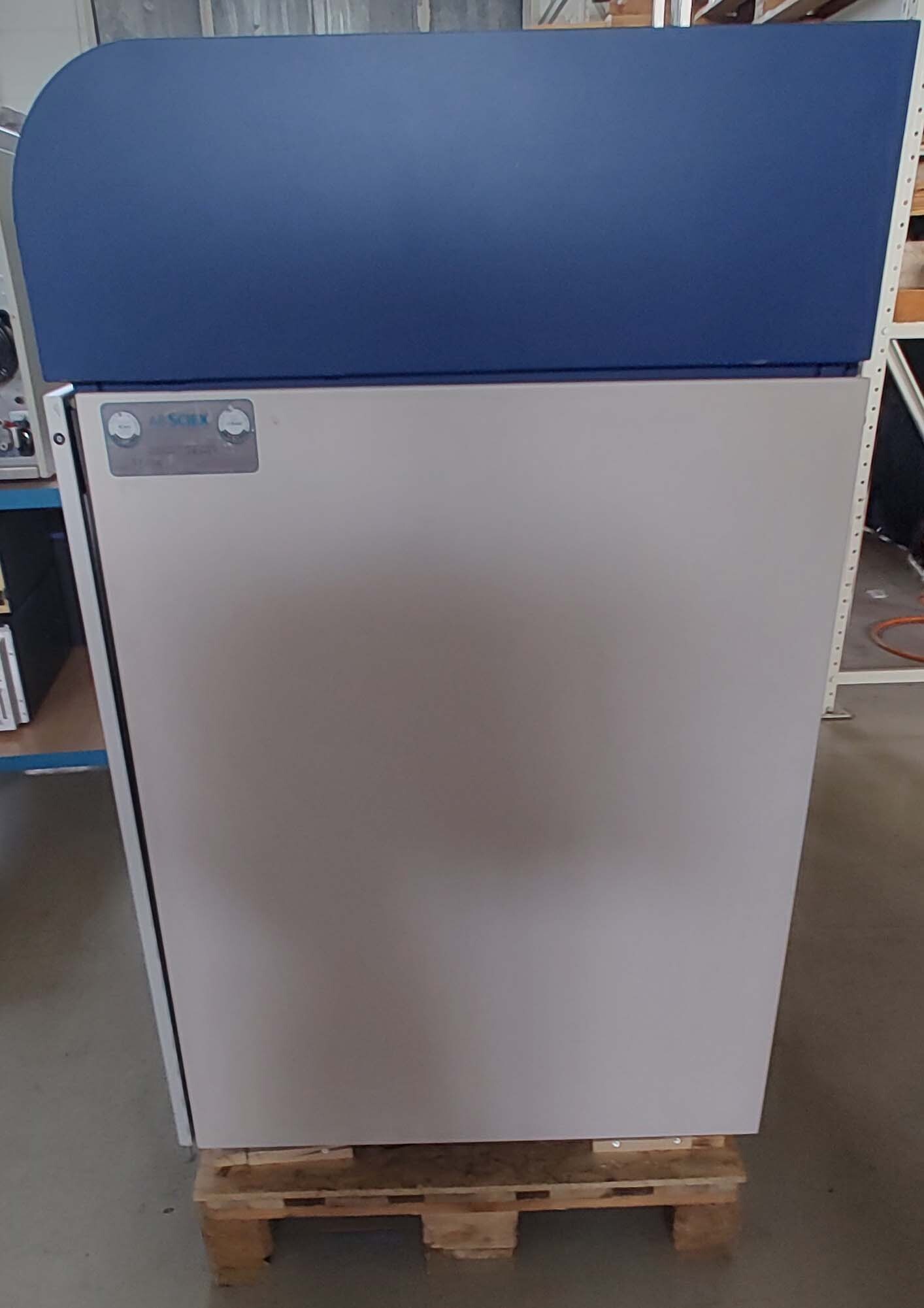 Photo Used APPLIED BIOSYSTEMS / ABI / MDS SCIEX TripleTOF 5600 For Sale