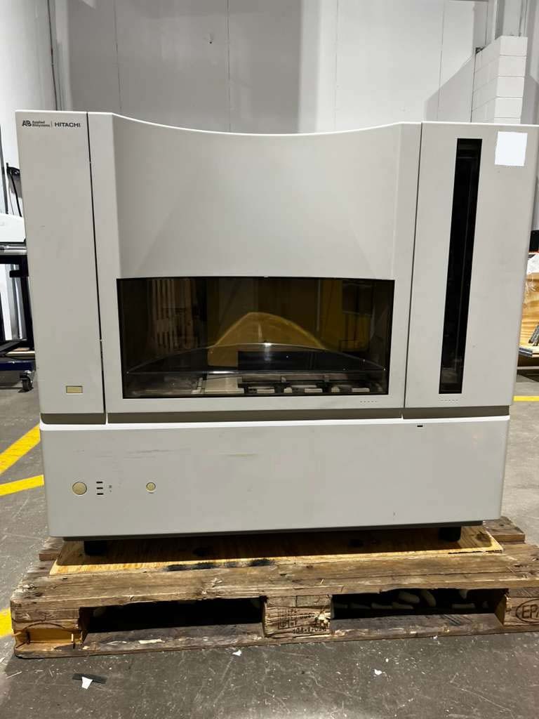 Foto Verwendet APPLIED BIOSYSTEMS / ABI / MDS SCIEX 3730XL Zum Verkauf