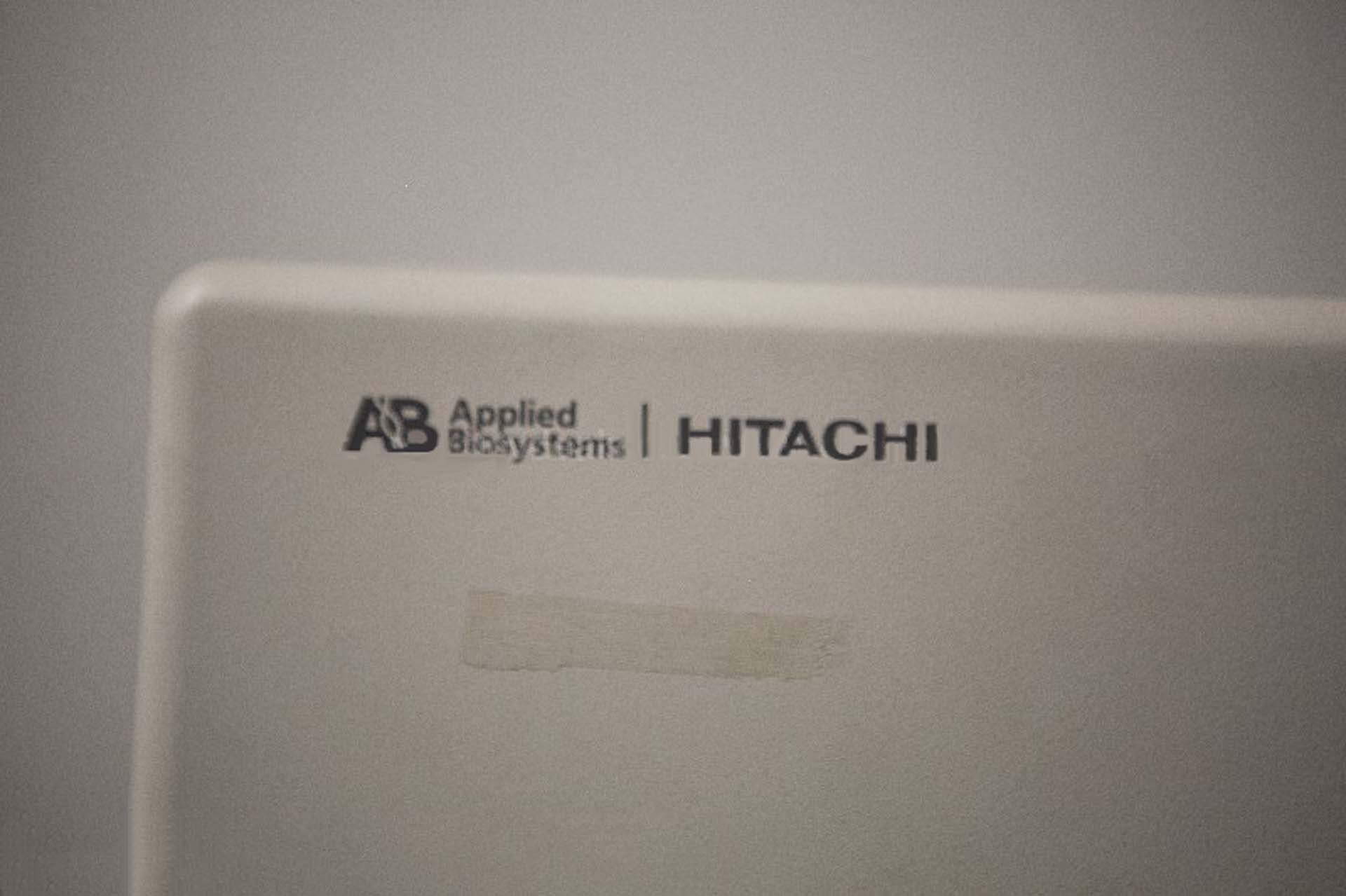 Photo Used APPLIED BIOSYSTEMS / HITACHI / ABI 3130 XL For Sale