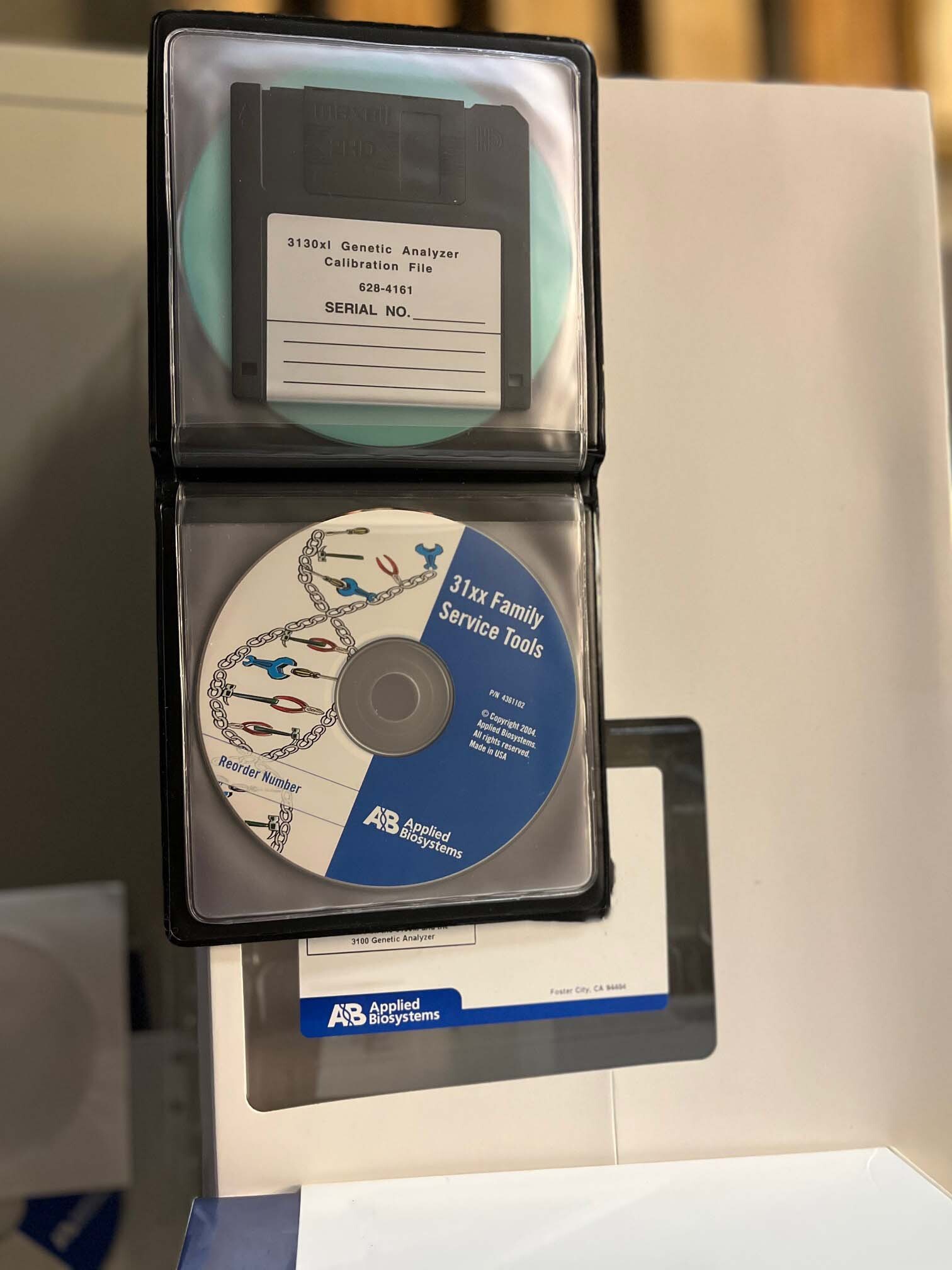 圖為 已使用的 APPLIED BIOSYSTEMS / HITACHI / ABI 3130 XL / 3100 待售