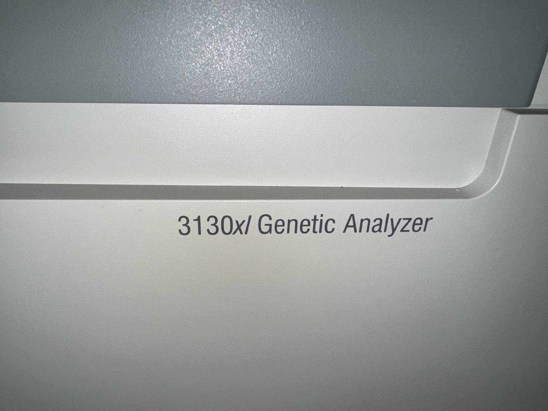 图为 已使用的 APPLIED BIOSYSTEMS / HITACHI / ABI 3130 XL 待售