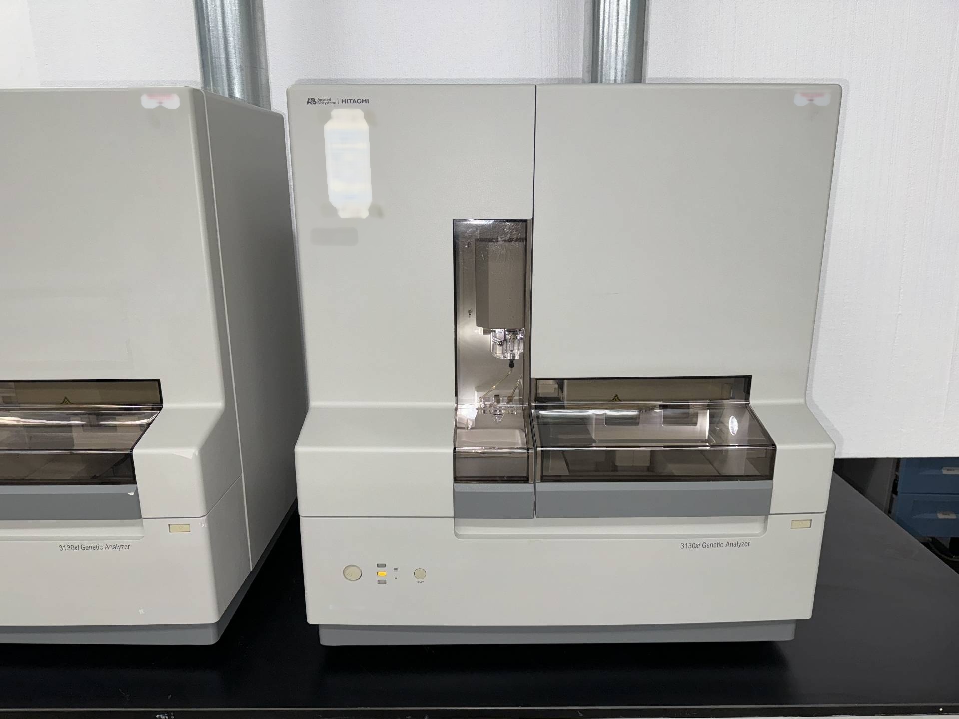 图为 已使用的 APPLIED BIOSYSTEMS / HITACHI / ABI 3130 XL 待售