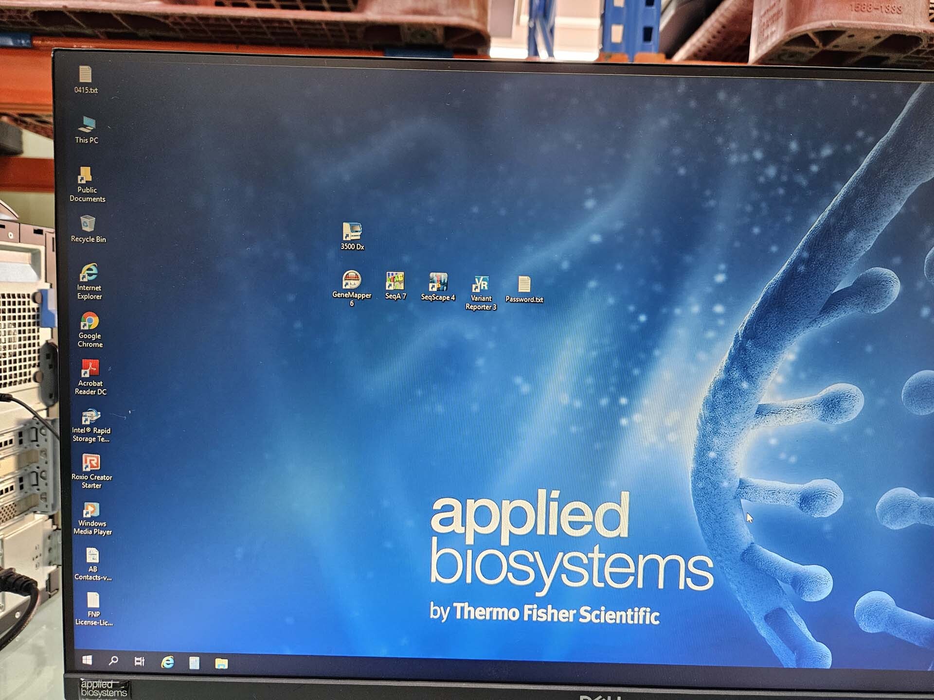 フォト（写真） 使用される APPLIED BIOSYSTEMS / HITACHI / ABI 3500 XL DX 販売のために