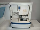Photo Used APPLIED BIOSYSTEMS / HITACHI / ABI 3500 XL For Sale