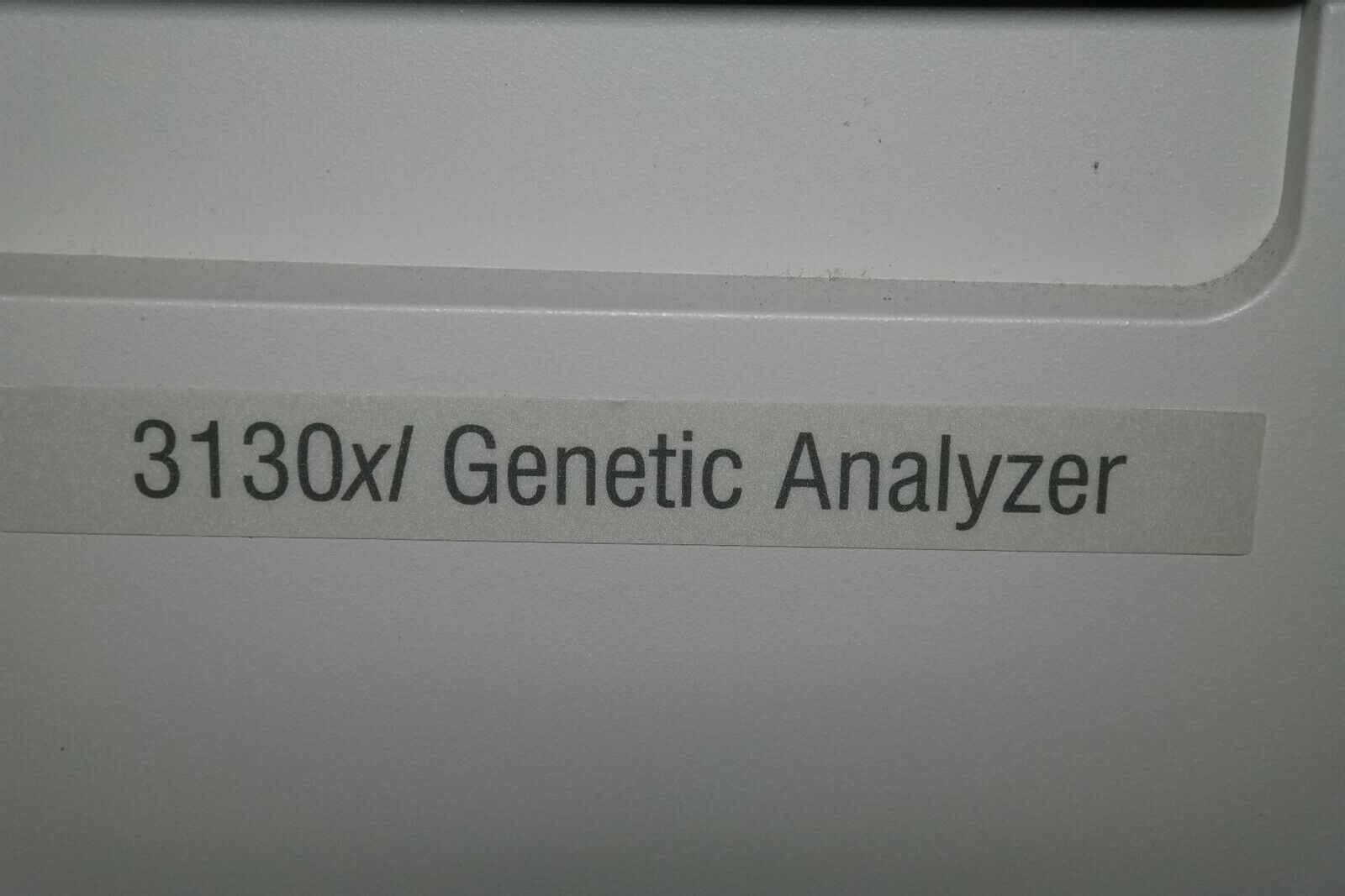 フォト（写真） 使用される APPLIED BIOSYSTEMS / HITACHI 3130 XL 販売のために