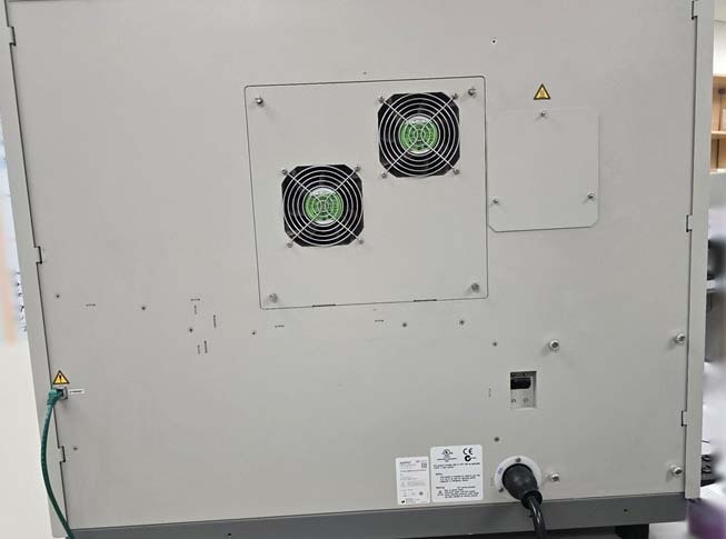 Photo Used APPLIED BIOSYSTEMS / HITACHI 3730 XL For Sale