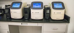 Photo Used APPLIED BIOSYSTEMS / THERMO FISHER SCIENTIFIC QuantStudio 3 For Sale