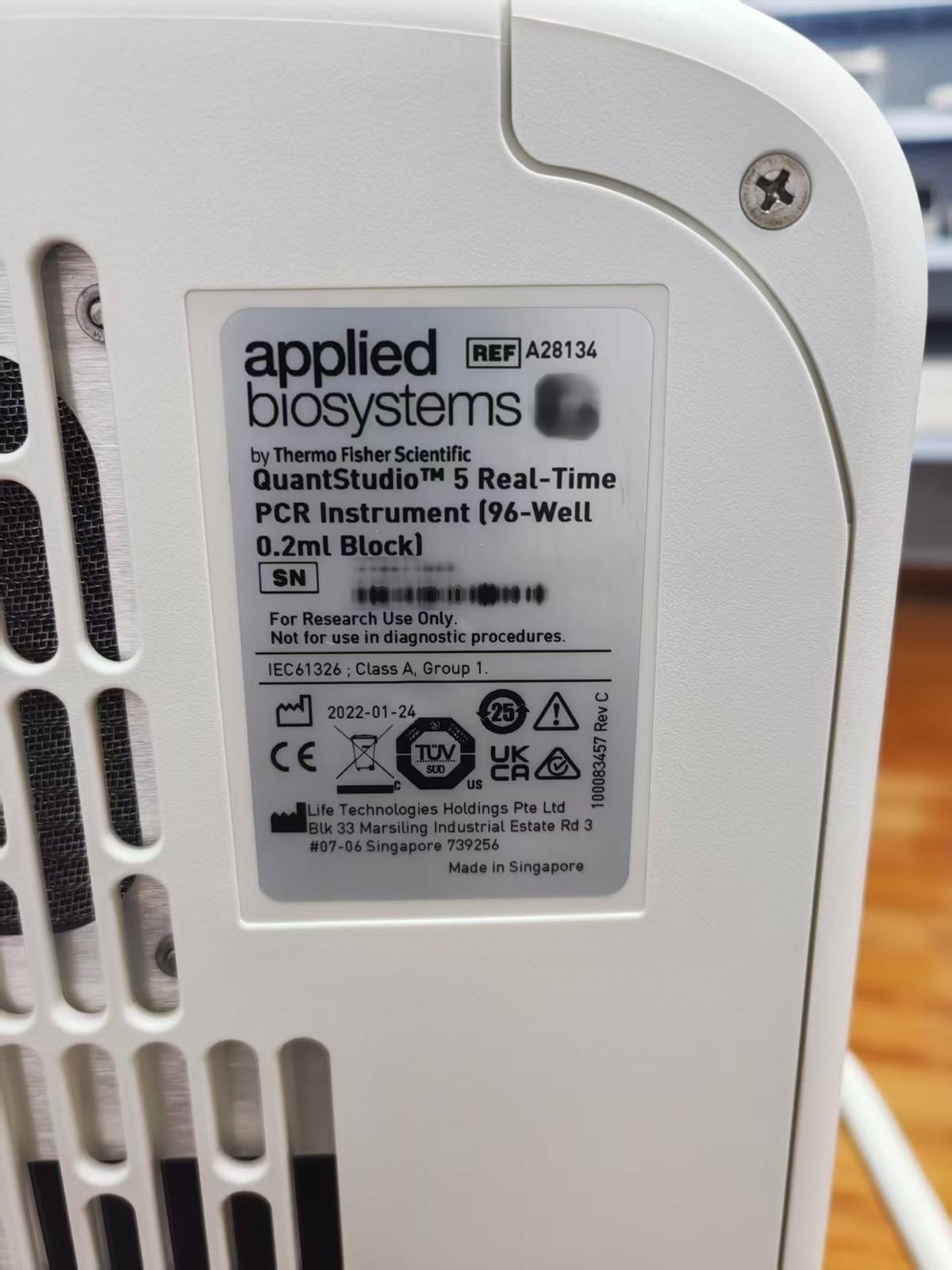 Foto Verwendet APPLIED BIOSYSTEMS / THERMO FISHER SCIENTIFIC Quantstudio 5 Zum Verkauf