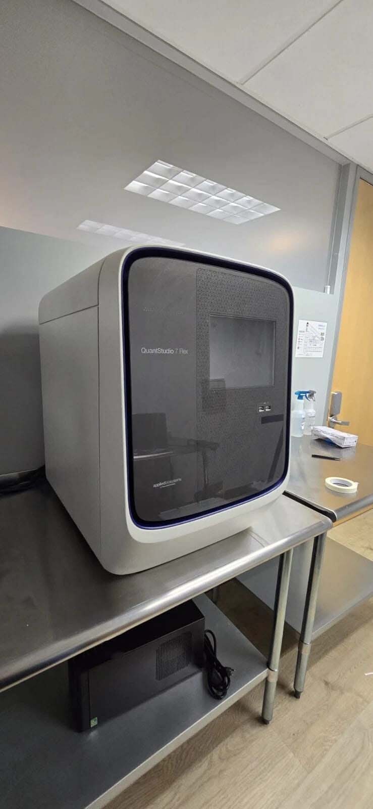 사진 사용됨 APPLIED BIOSYSTEMS / THERMO FISHER SCIENTIFIC QuantStudio 7 Flex 판매용