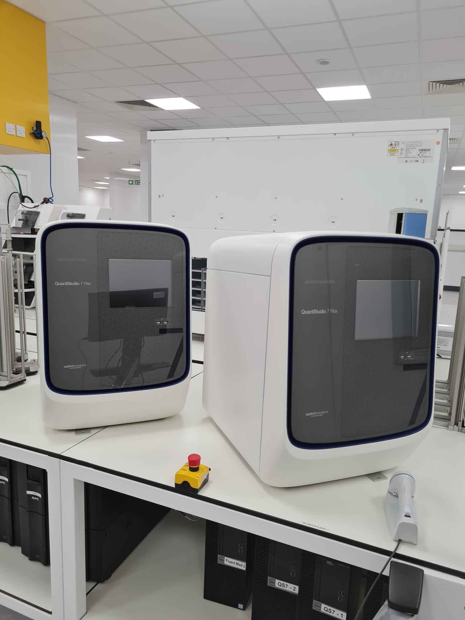 Photo Used APPLIED BIOSYSTEMS Quantstudio 7 For Sale