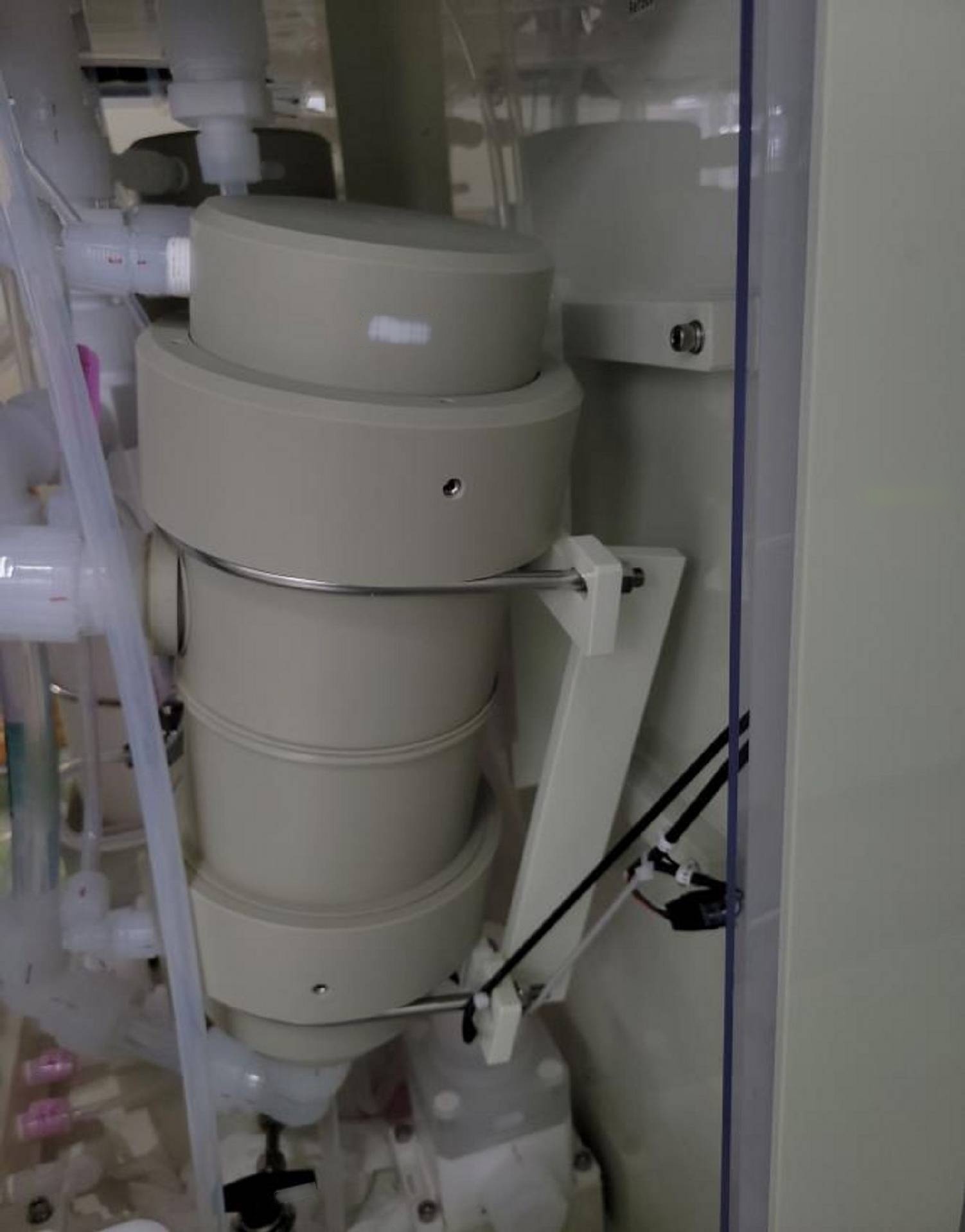 Photo Used APPLIED MATERIALS Photomask Wet Cleaner System For Sale