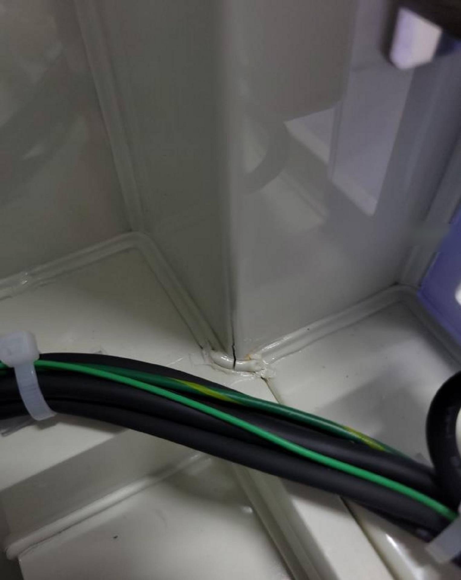 Photo Used APPLIED MATERIALS Photomask Wet Cleaner System For Sale