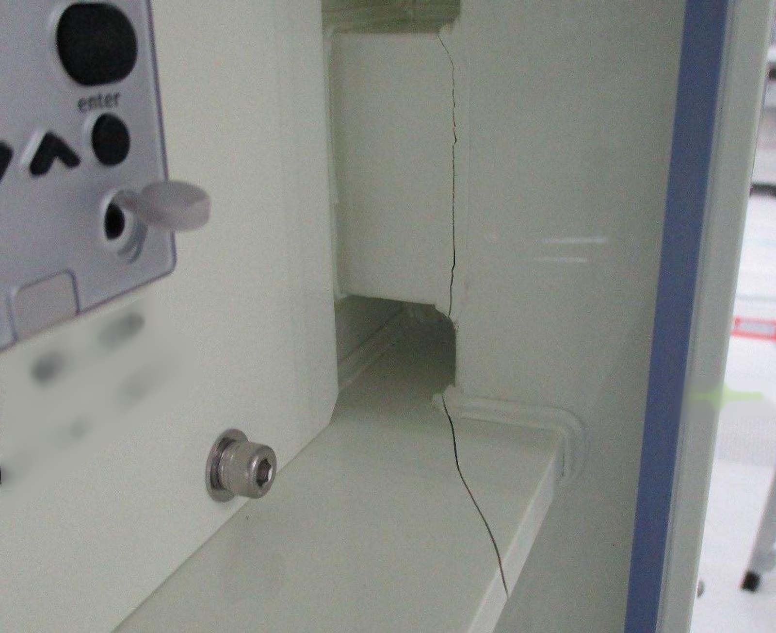 Photo Used APPLIED MATERIALS Photomask Wet Cleaner System For Sale