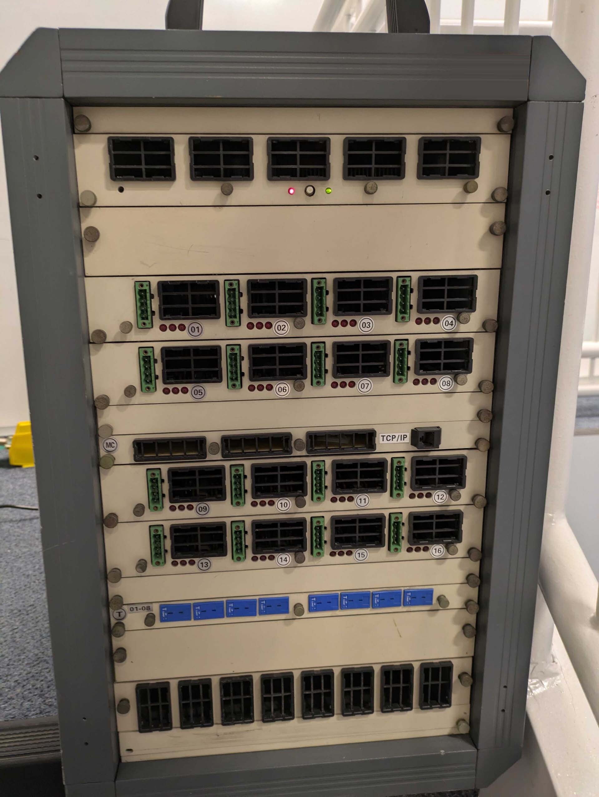 Foto Verwendet ARBIN INSTRUMENTS BT-2000 Zum Verkauf