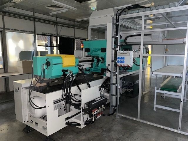 图为 已使用的 ARBURG Allrounder 520S 待售