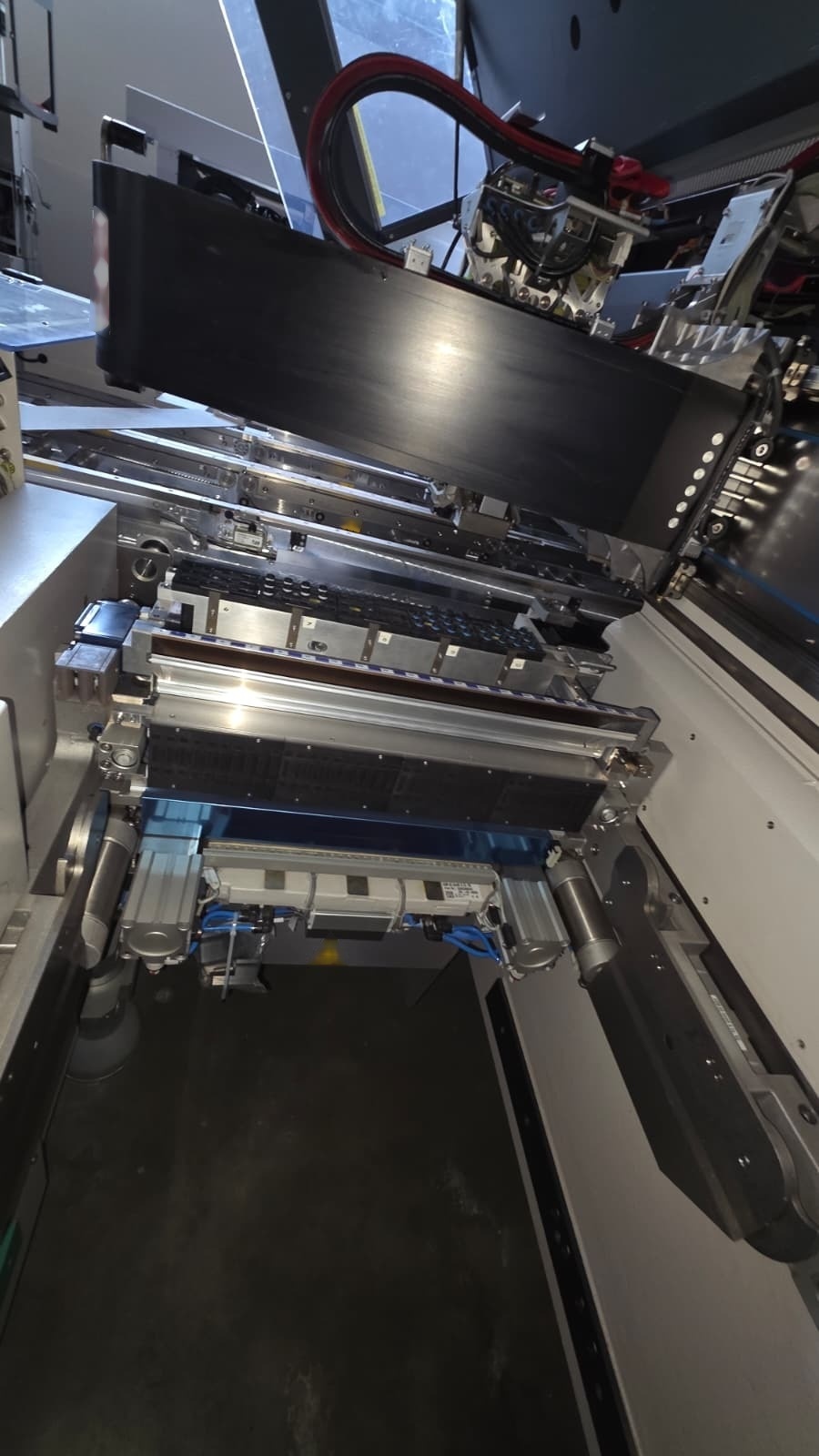 Photo Used ASM / SIEMENS Lot of pick and place machines For Sale