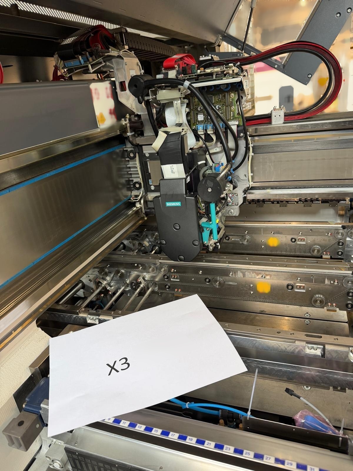Photo Used ASM / SIEMENS Lot of pick and place machines For Sale