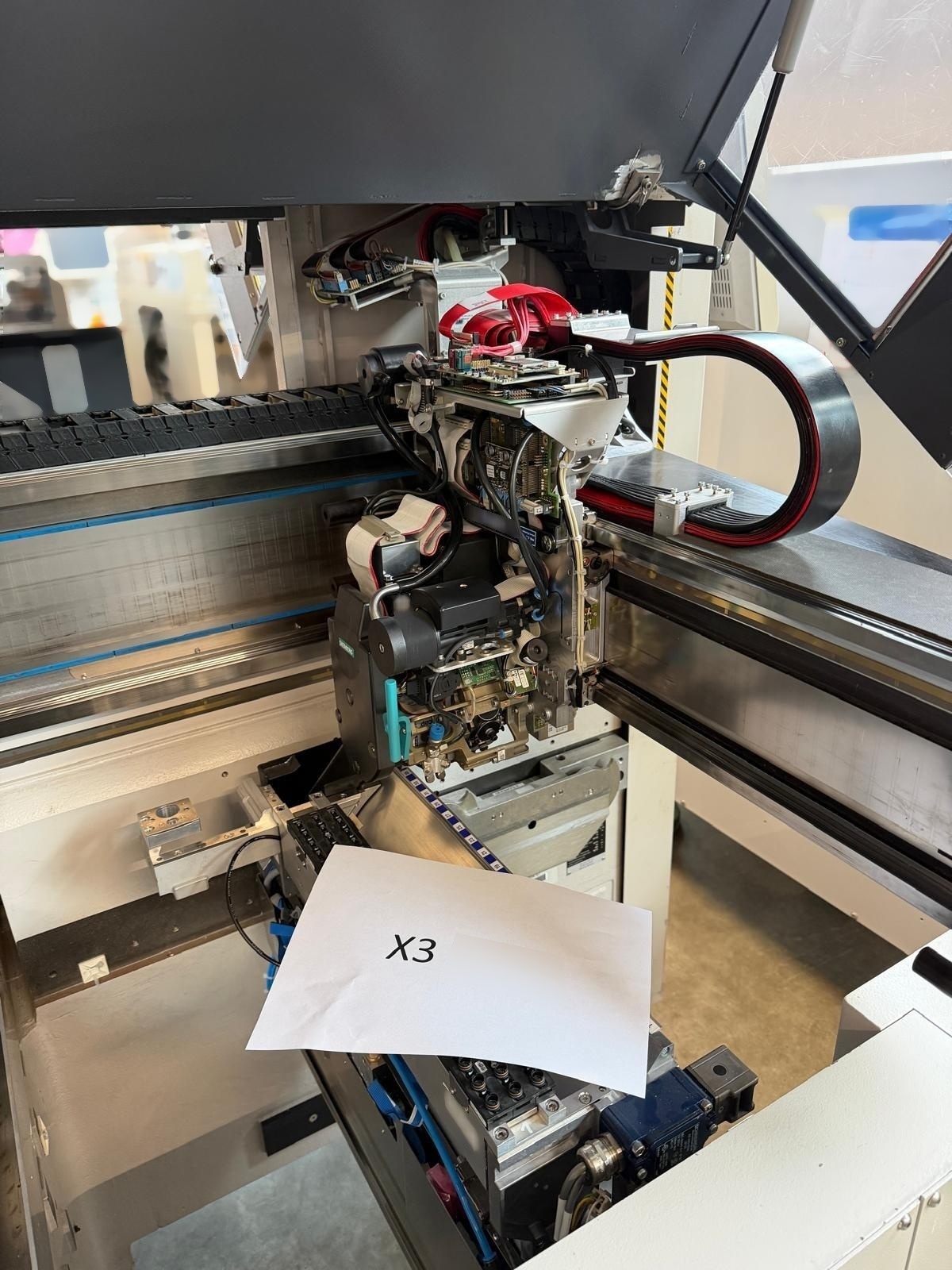 Photo Used ASM / SIEMENS Lot of pick and place machines For Sale