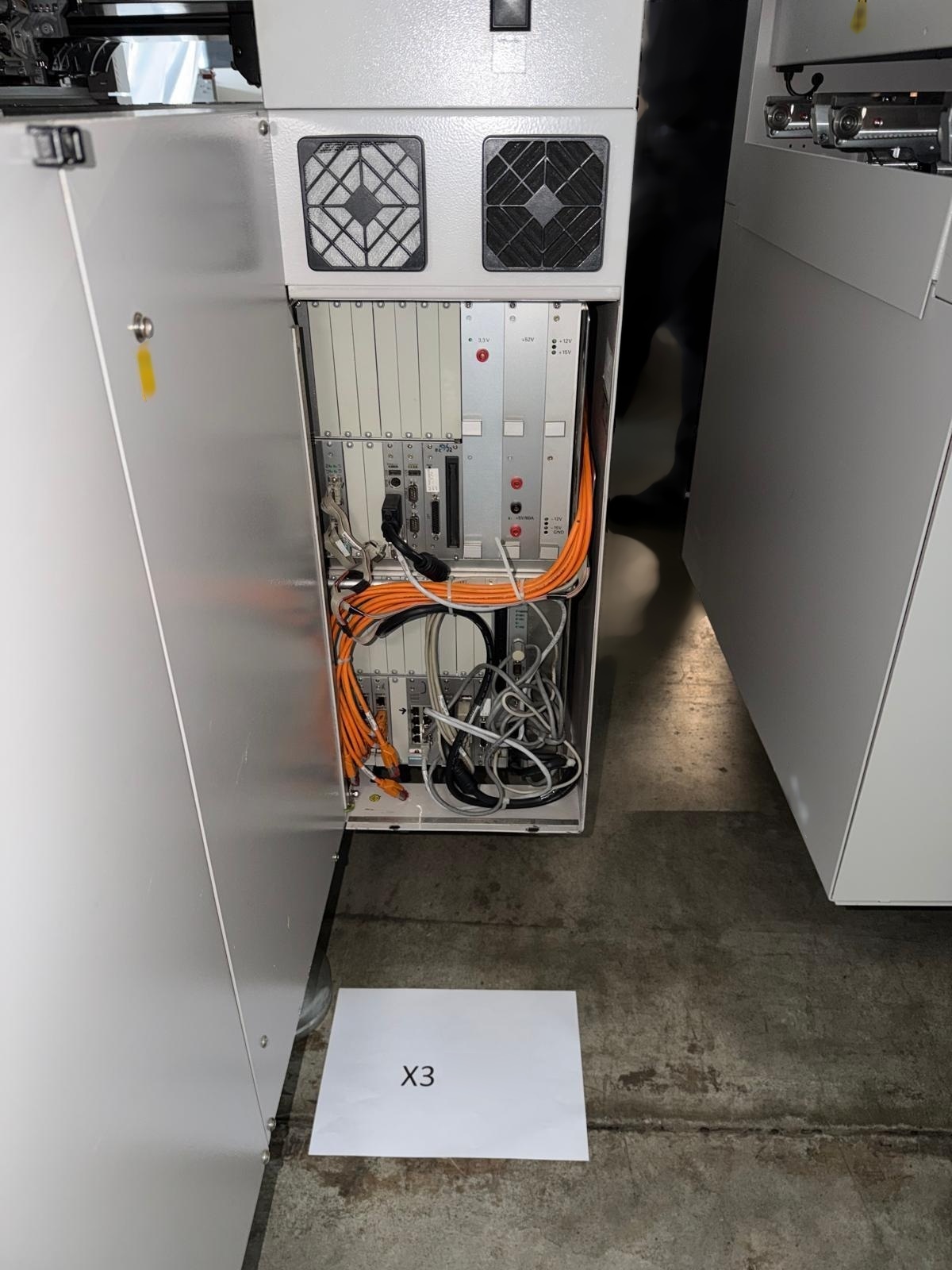 Photo Used ASM / SIEMENS Lot of pick and place machines For Sale