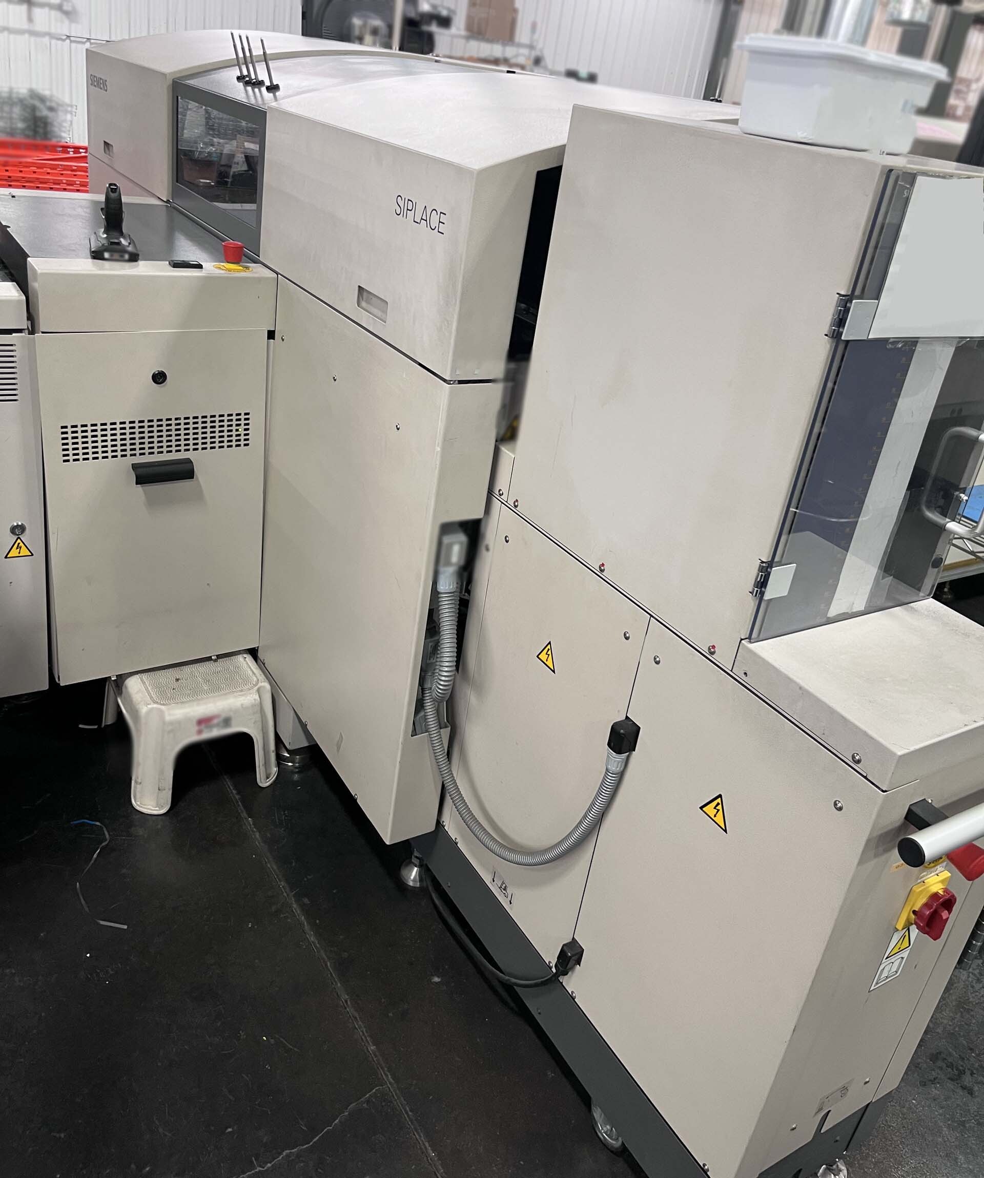 Photo Used ASM / SIEMENS Lot of pick and place machines For Sale