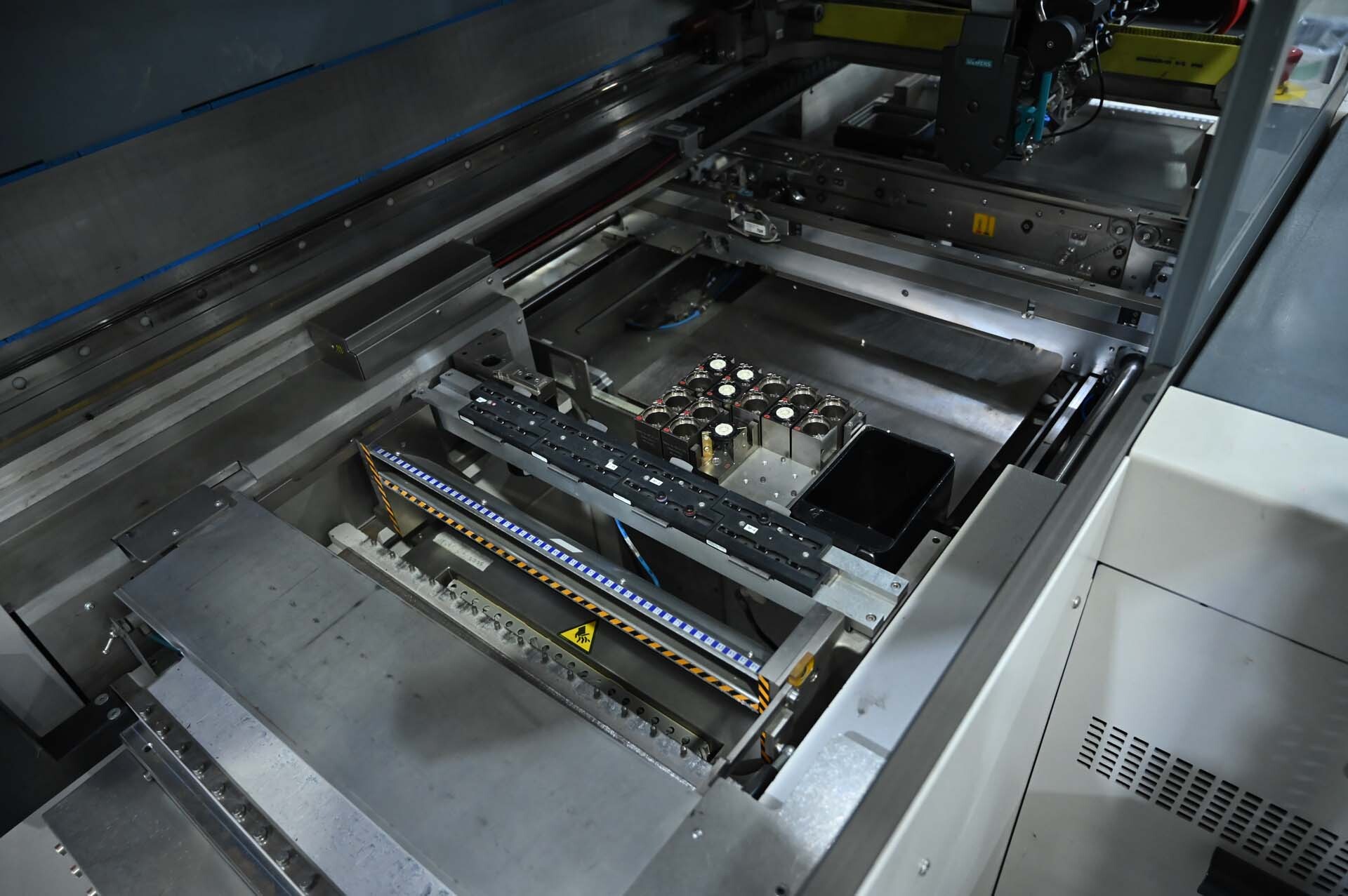 フォト（写真） 使用される ASM / SIEMENS SIplace D1 販売のために
