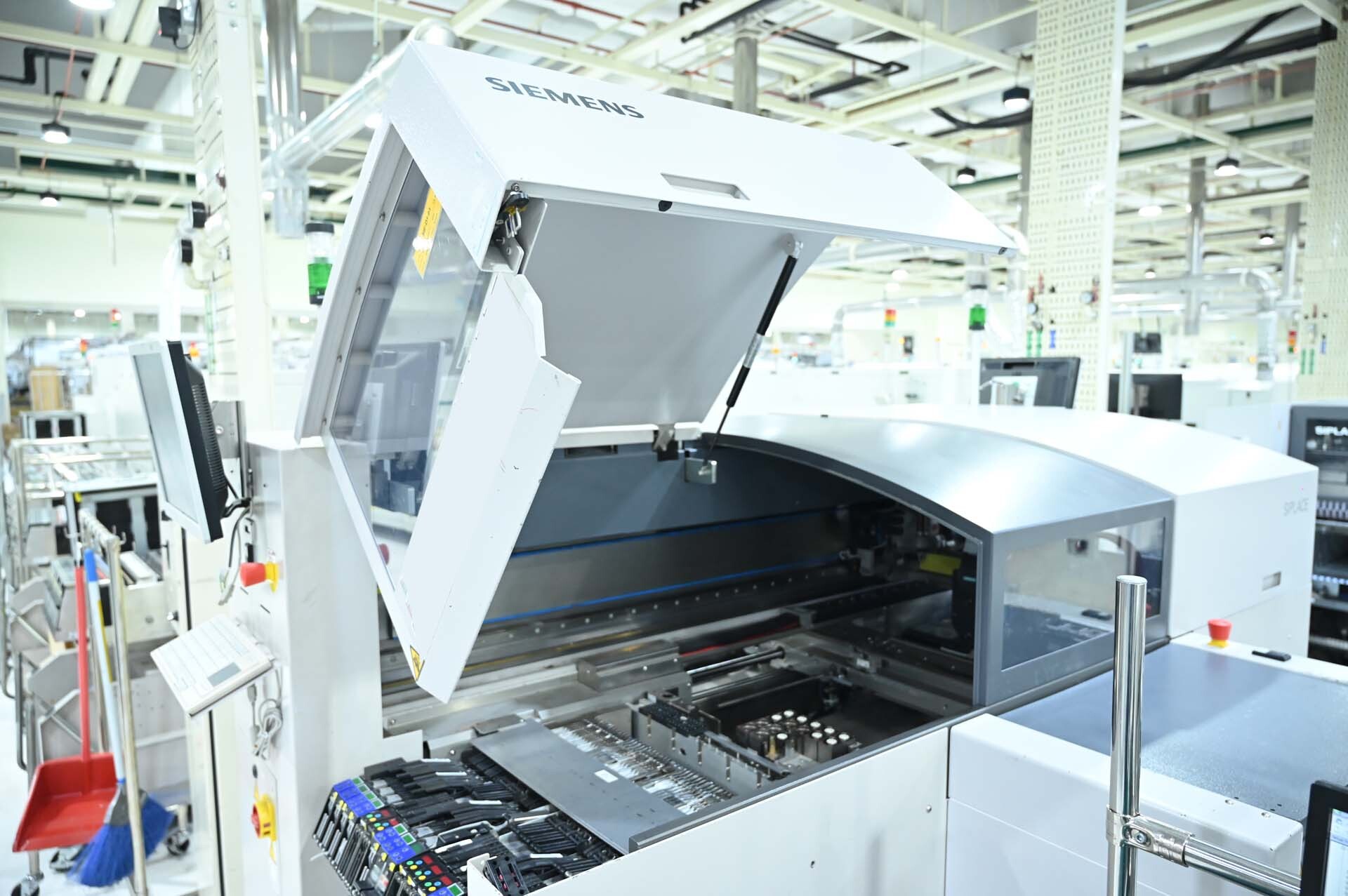 Photo Utilisé ASM / SIEMENS SIplace D1 À vendre