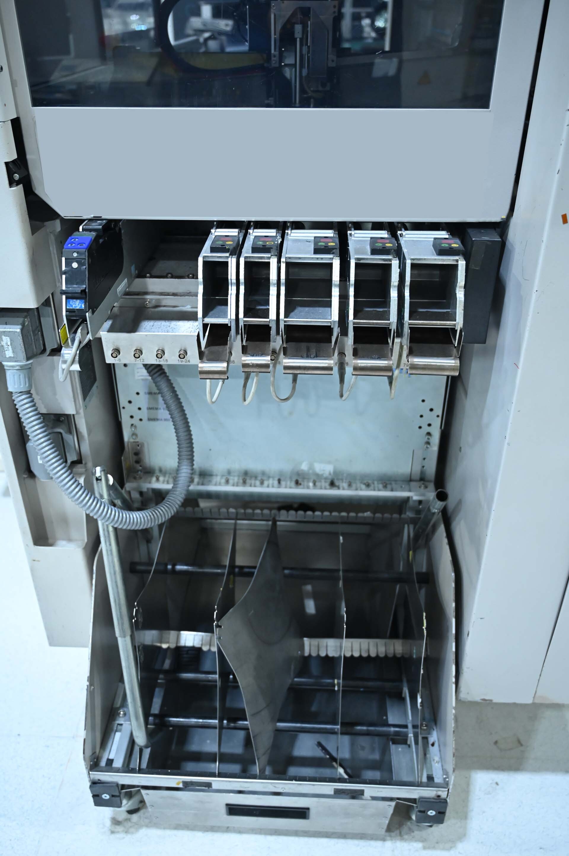 Photo Utilisé ASM / SIEMENS SIplace D1 À vendre