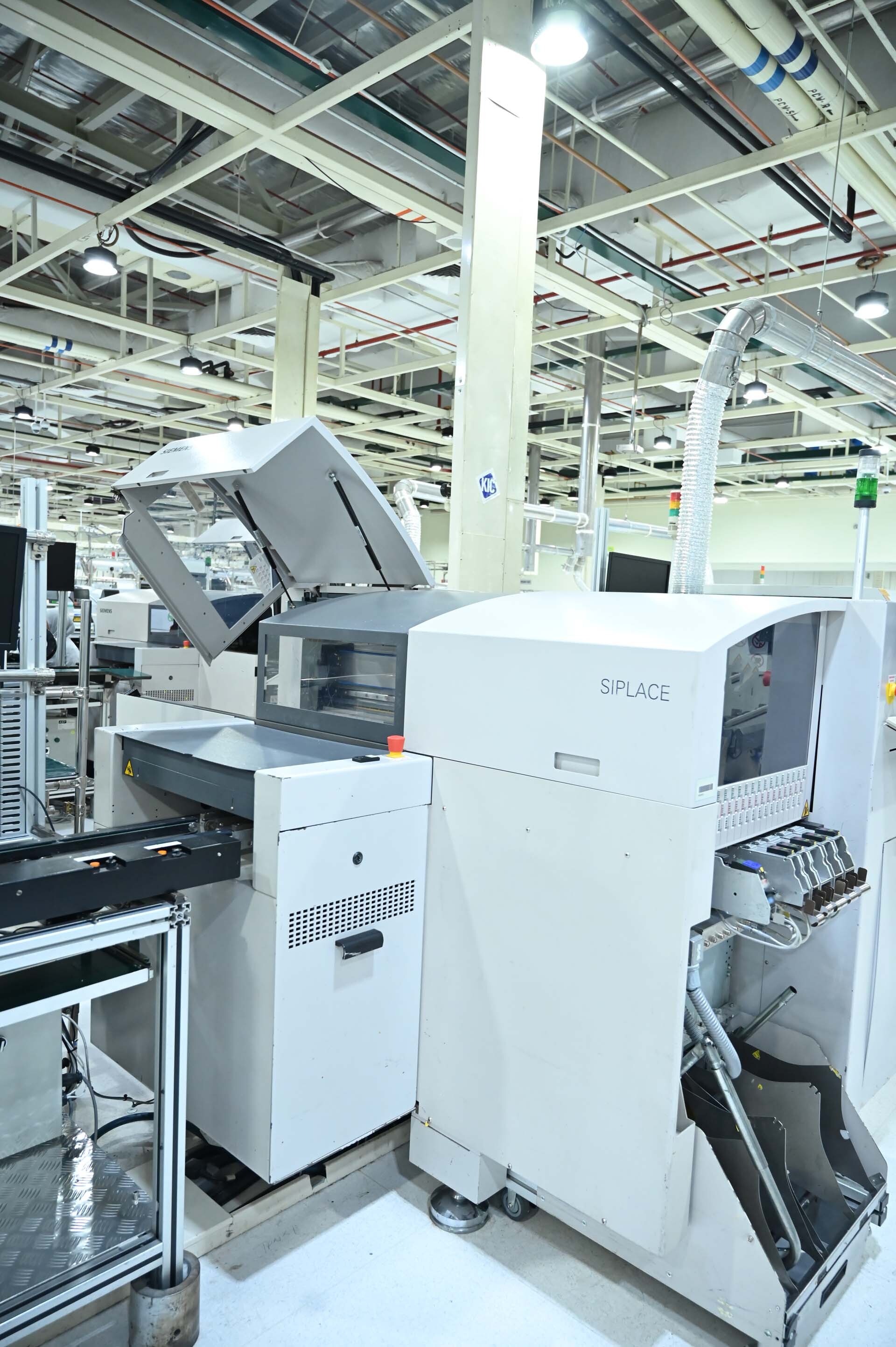 Photo Utilisé ASM / SIEMENS SIplace D1 À vendre