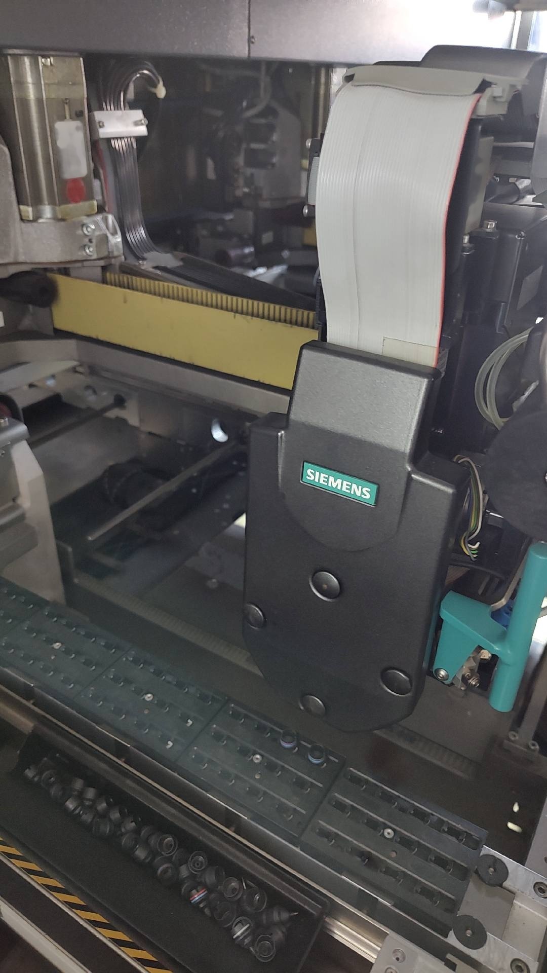 사진 사용됨 ASM / SIEMENS Siplace D4 판매용